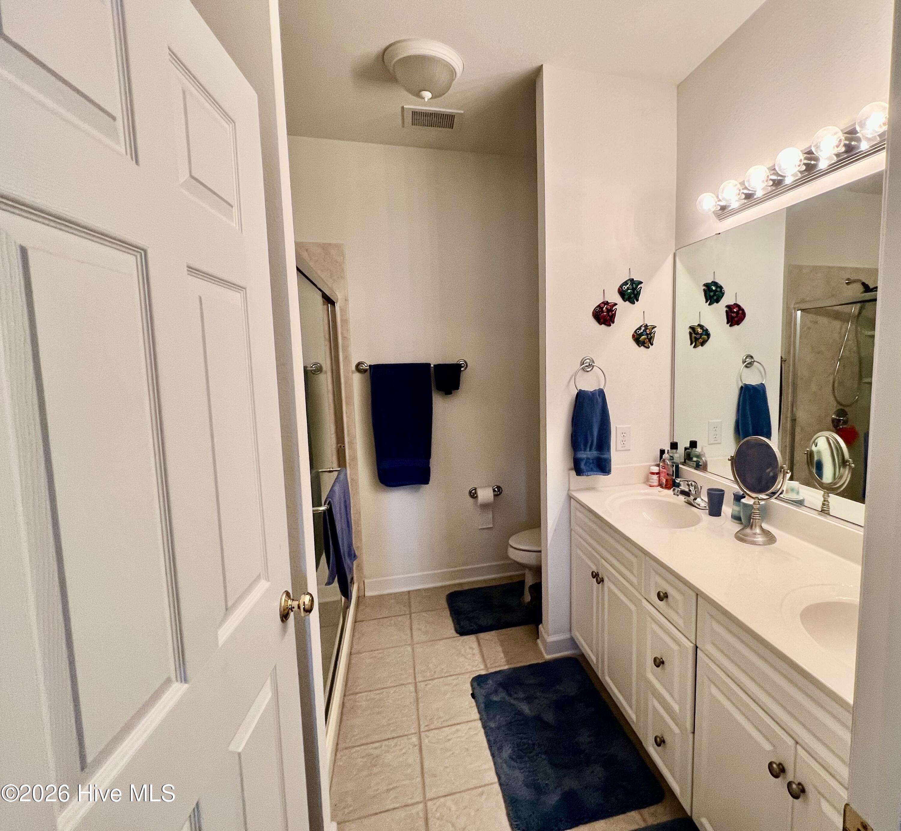 100558877 | Photo 10