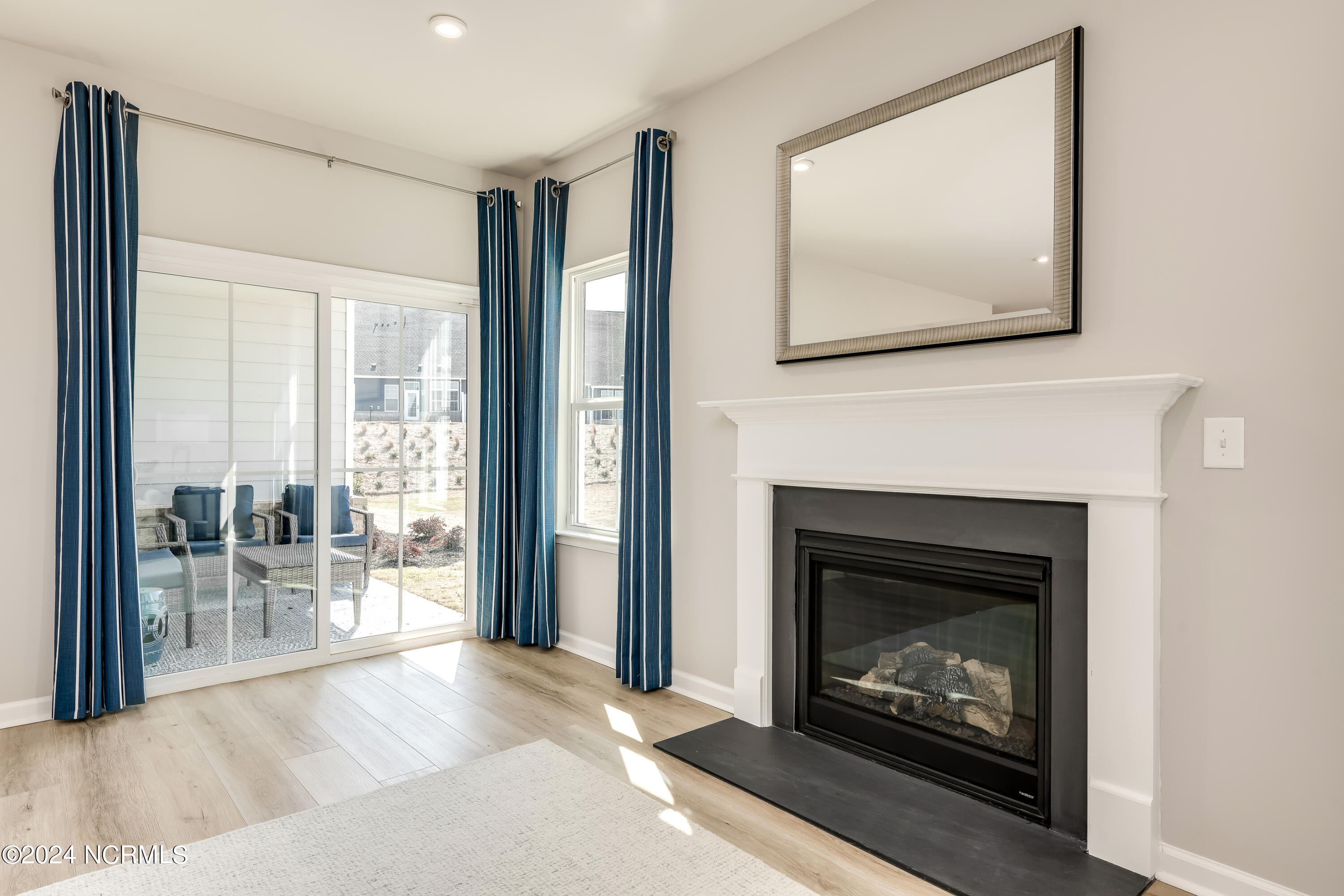 100558534 | Photo 14