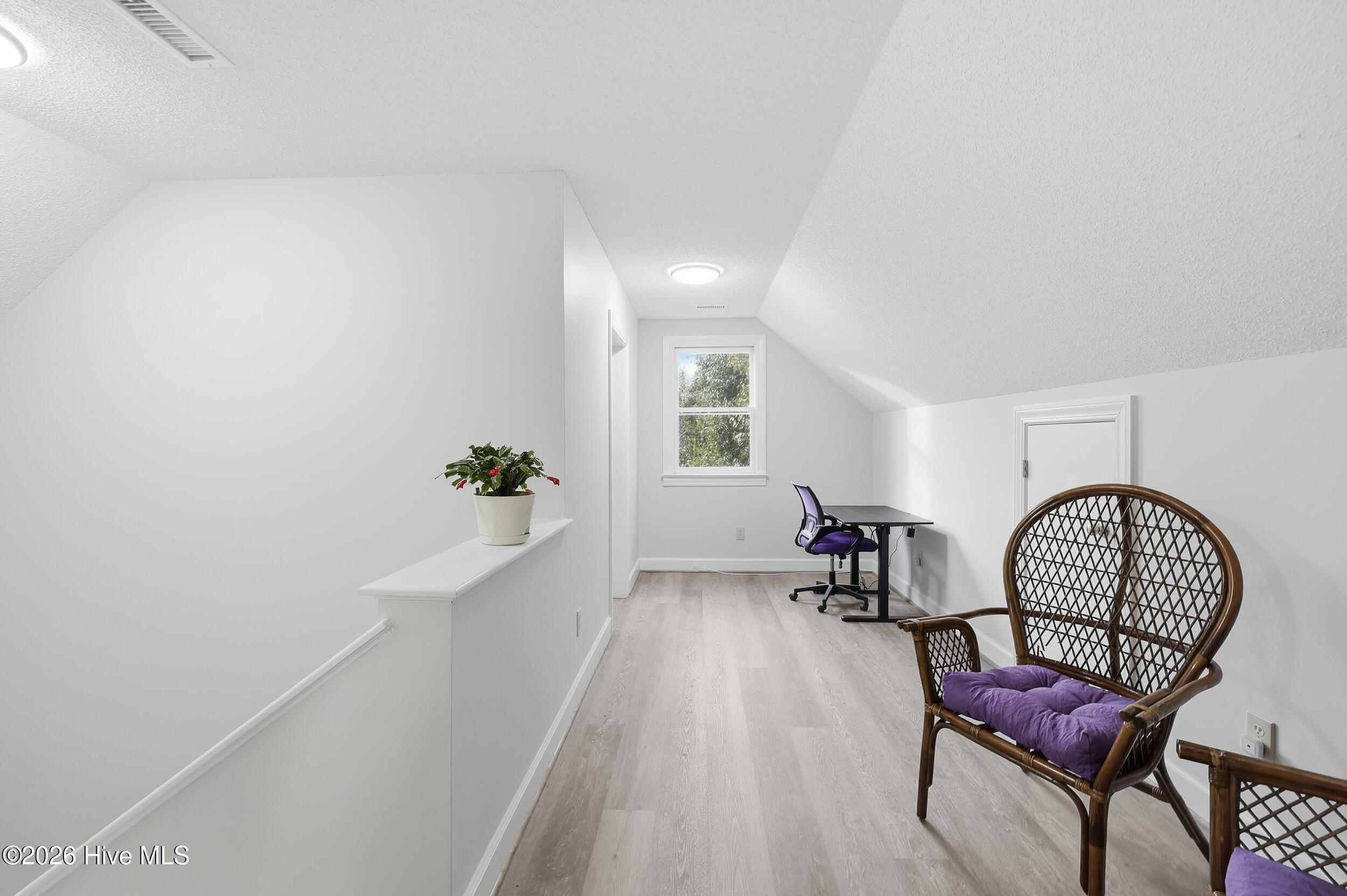 2nd floor sitting area