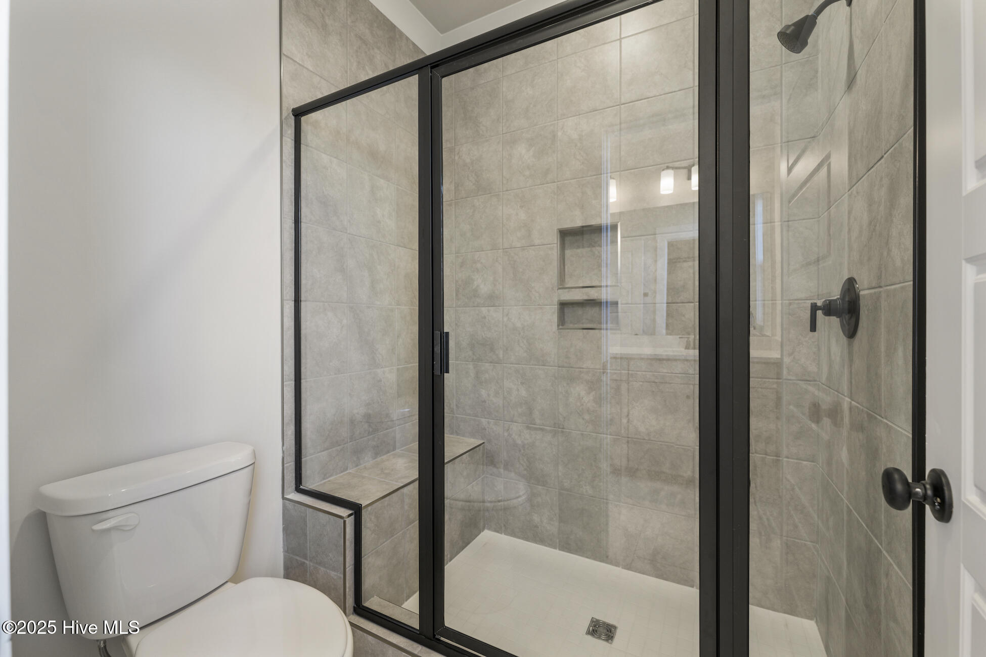 100507378 | Photo 24