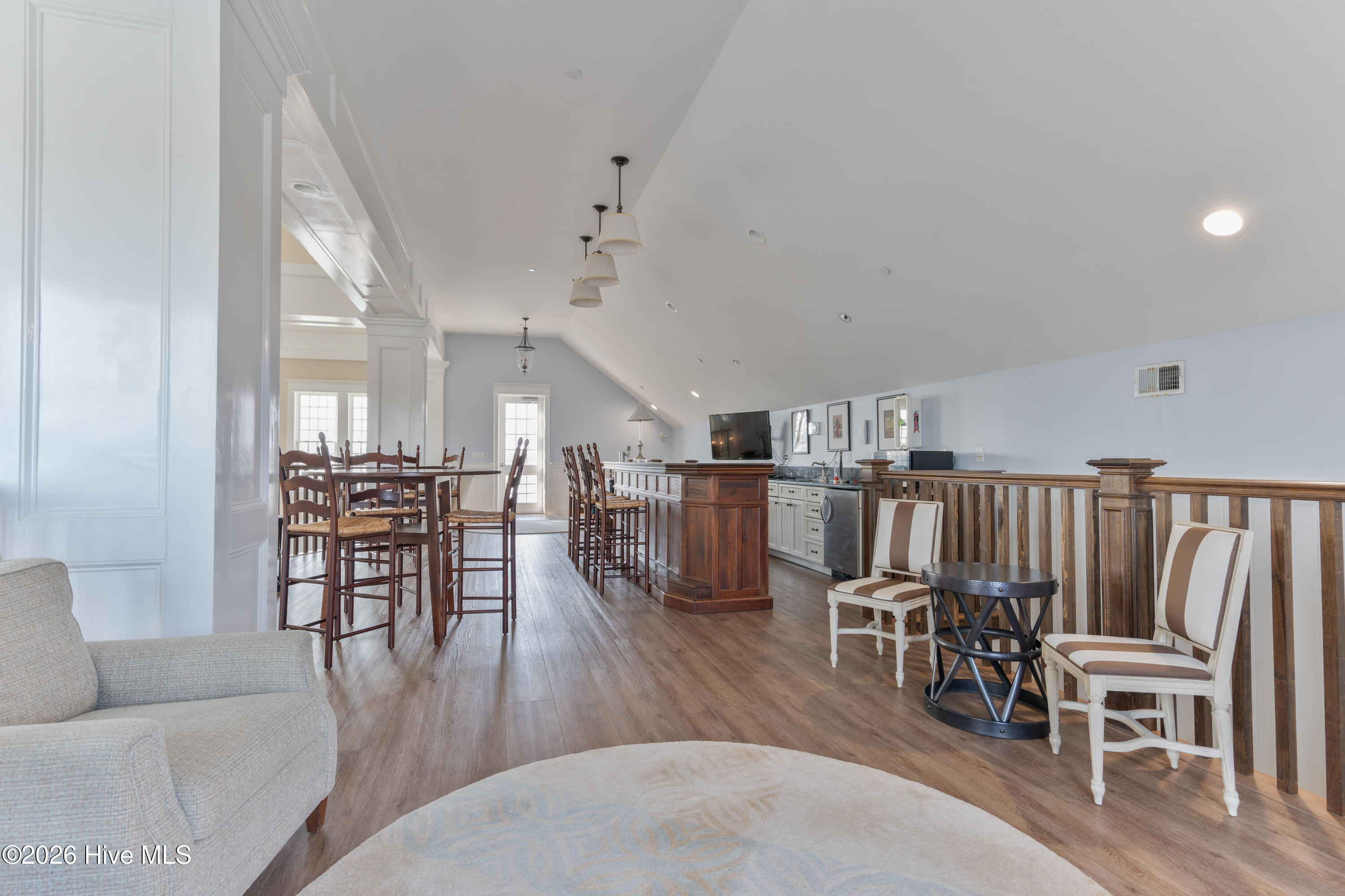 100555681 | Photo 102