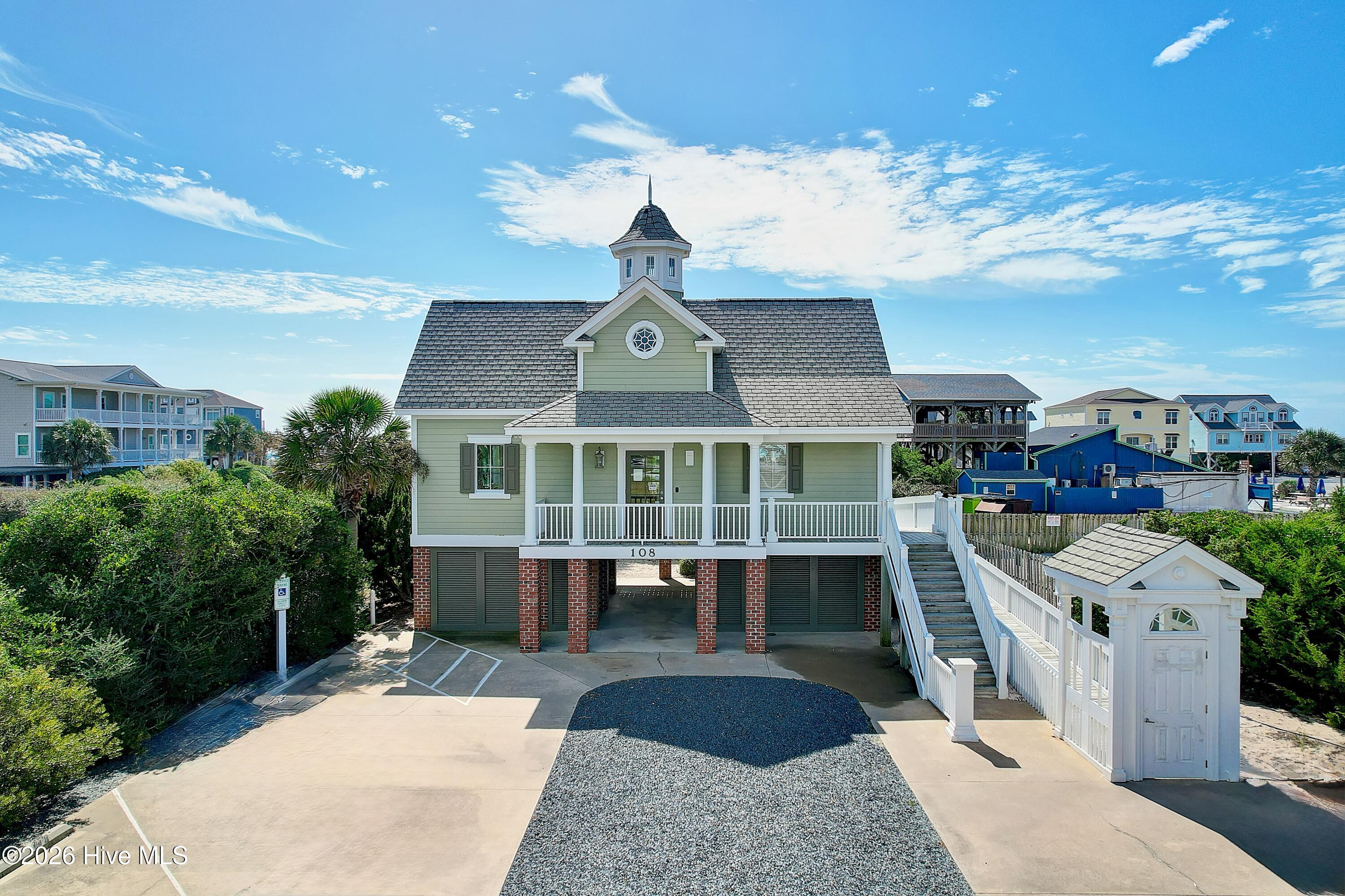 100553756 | Photo 23