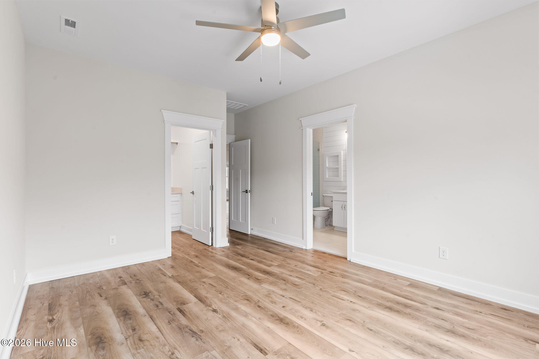 100541241 | Photo 25