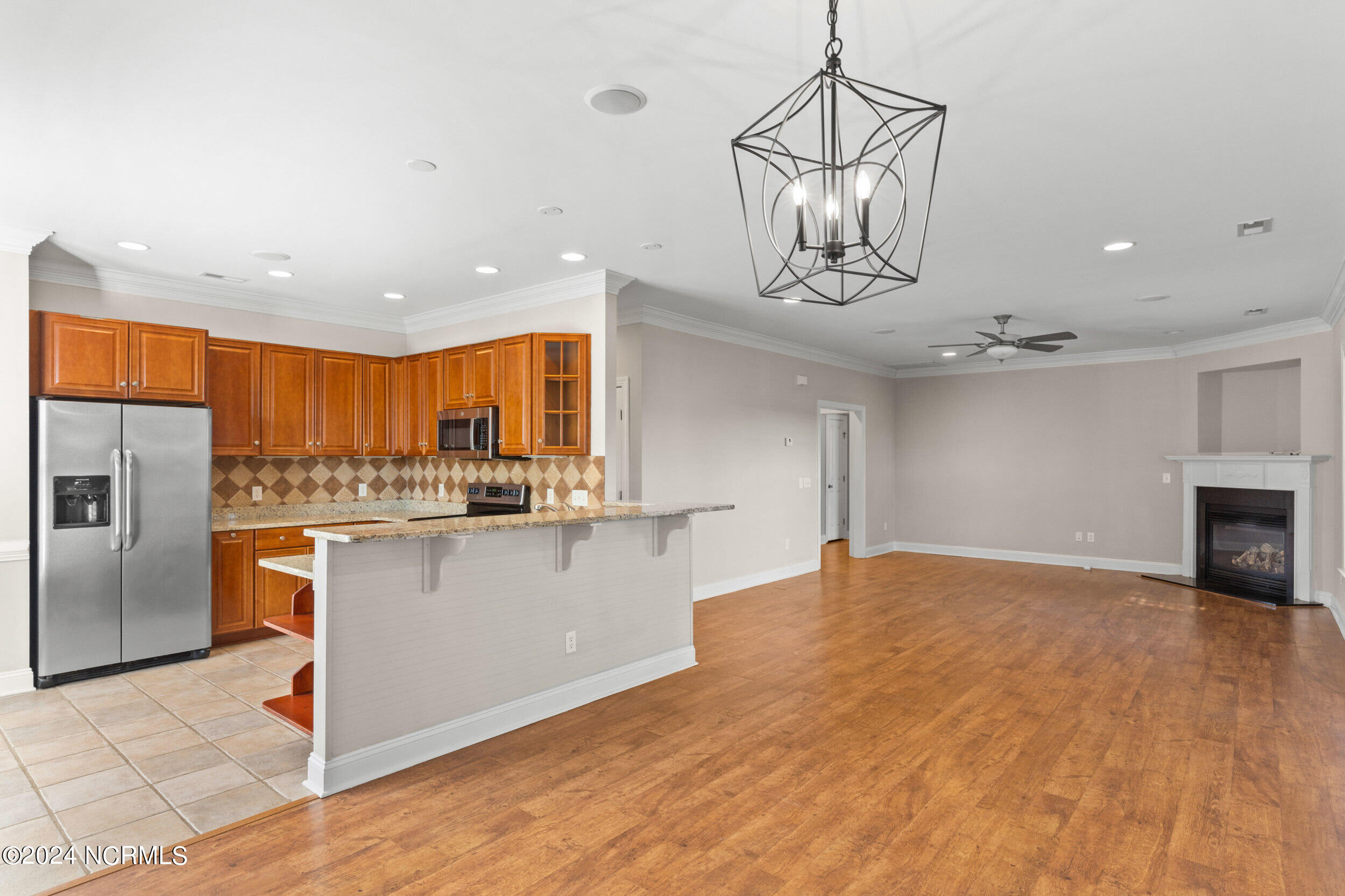 100564899 | Photo 12