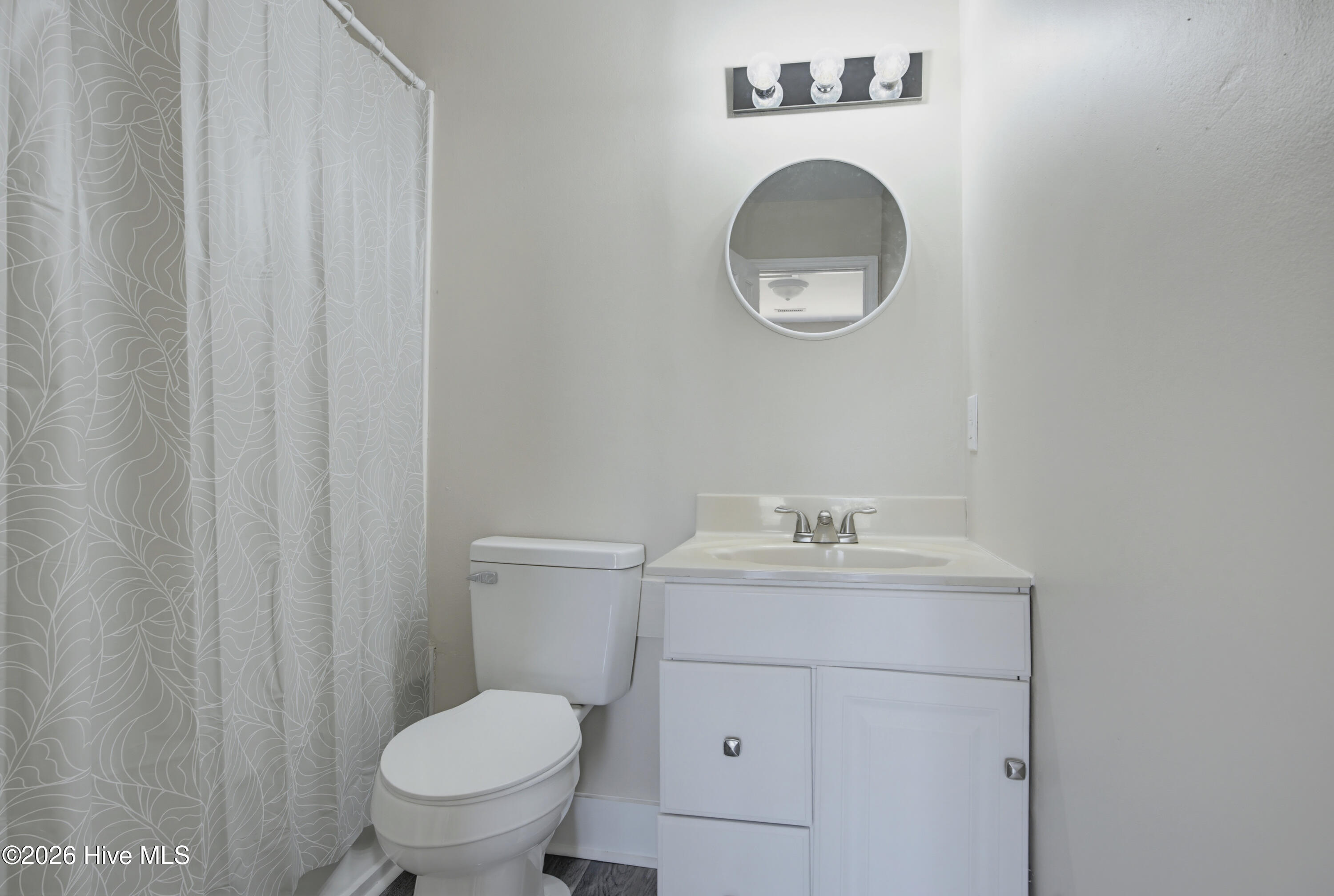 100489747 | Photo 18