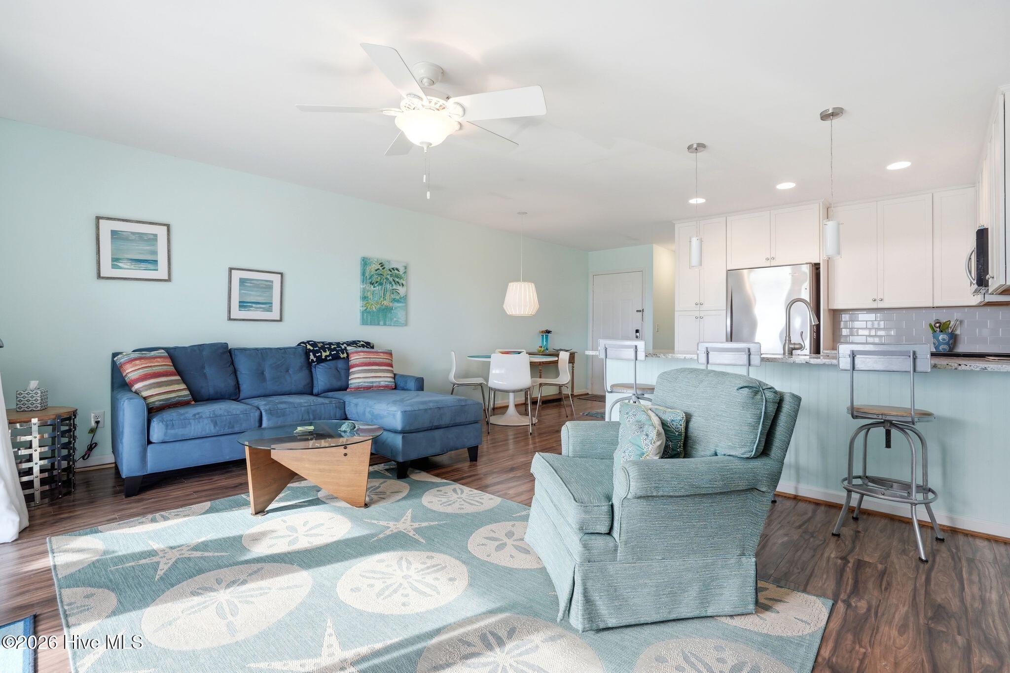 100557283 | Photo 10