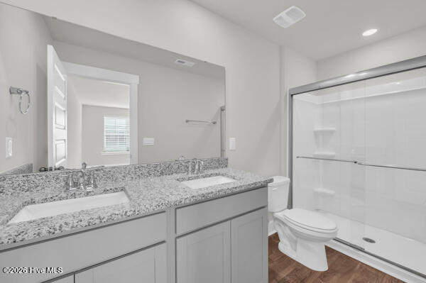 100567985 | Photo 12