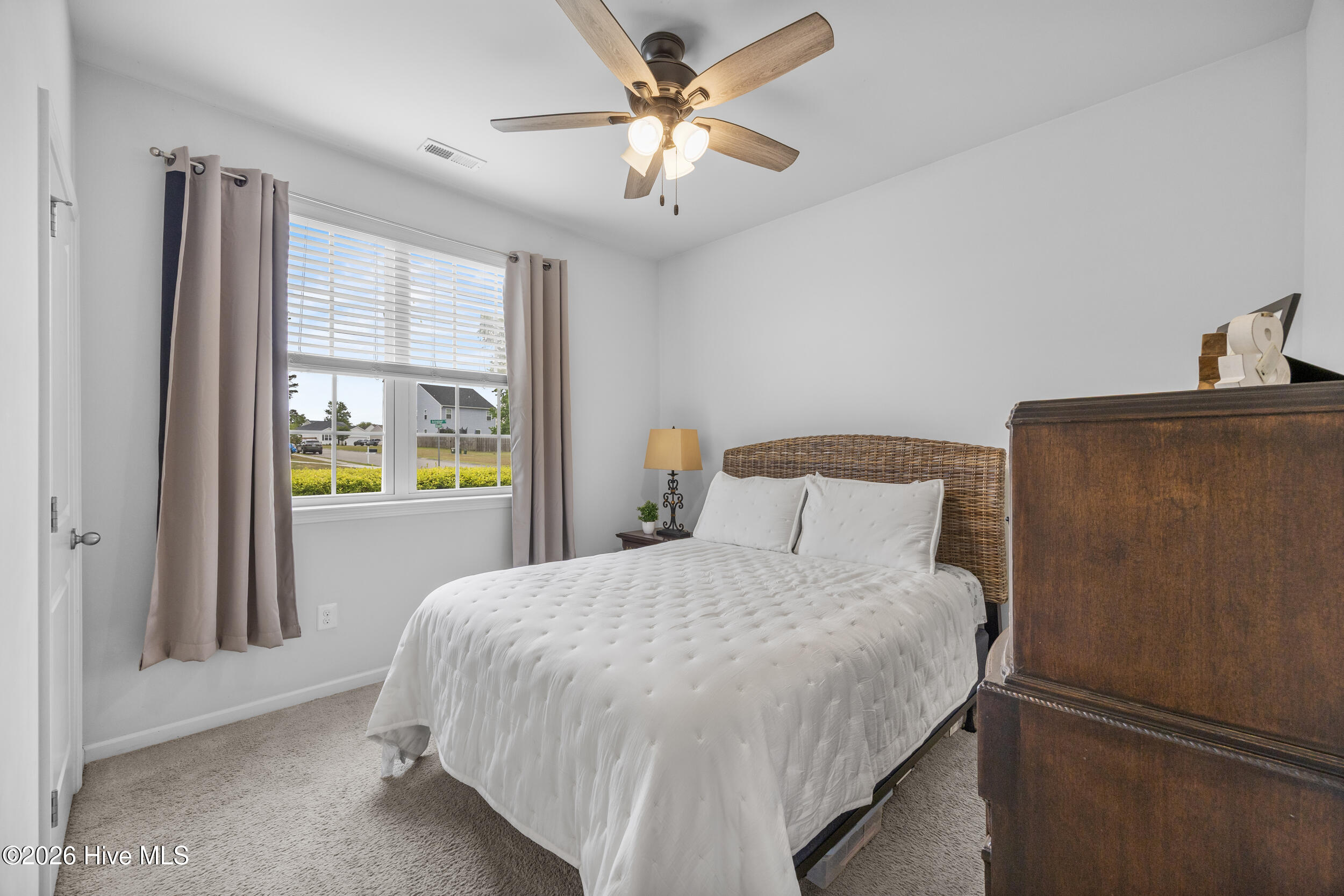 100570461 | Photo 19