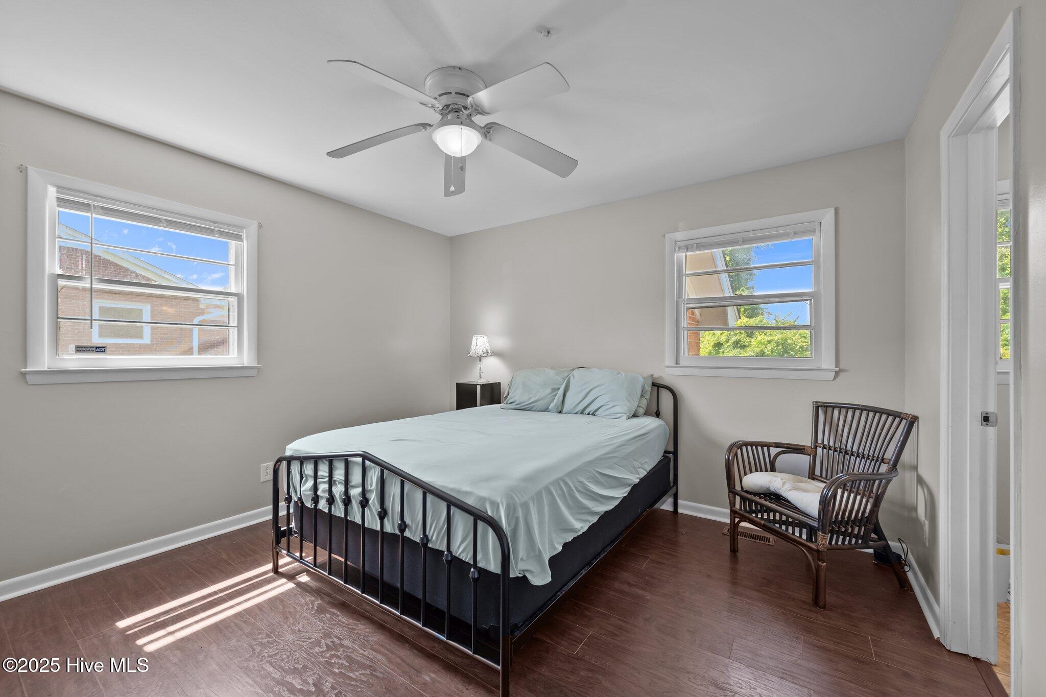 102 Mercer Road, Jacksonville, NC 28546 – photo 15: 21-web-or-mls-_RAD0057
