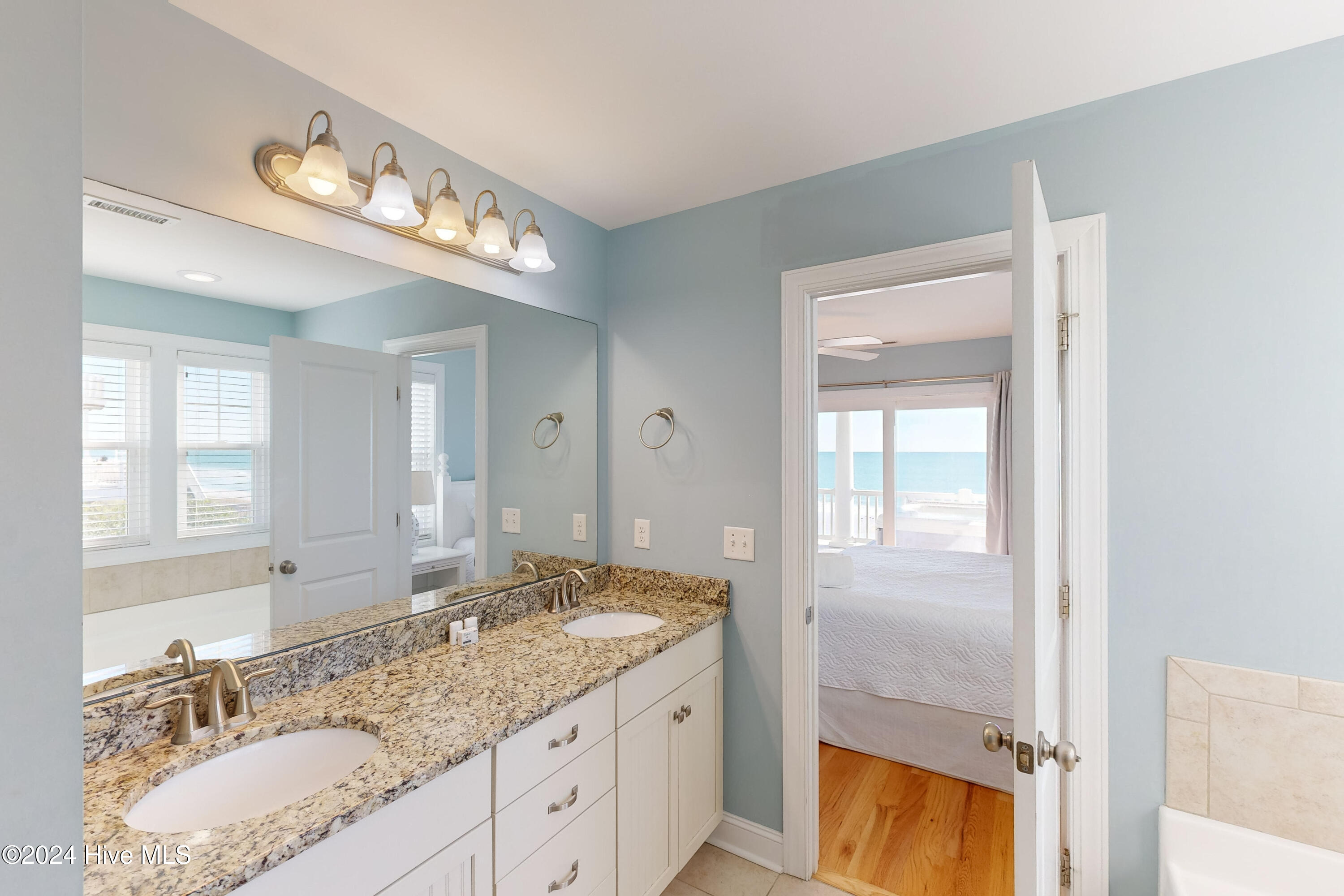 4316 Island Drive, North Topsail Beach, NC 28460 – photo 23: 4316 Island Drive - Interior - Edited_12