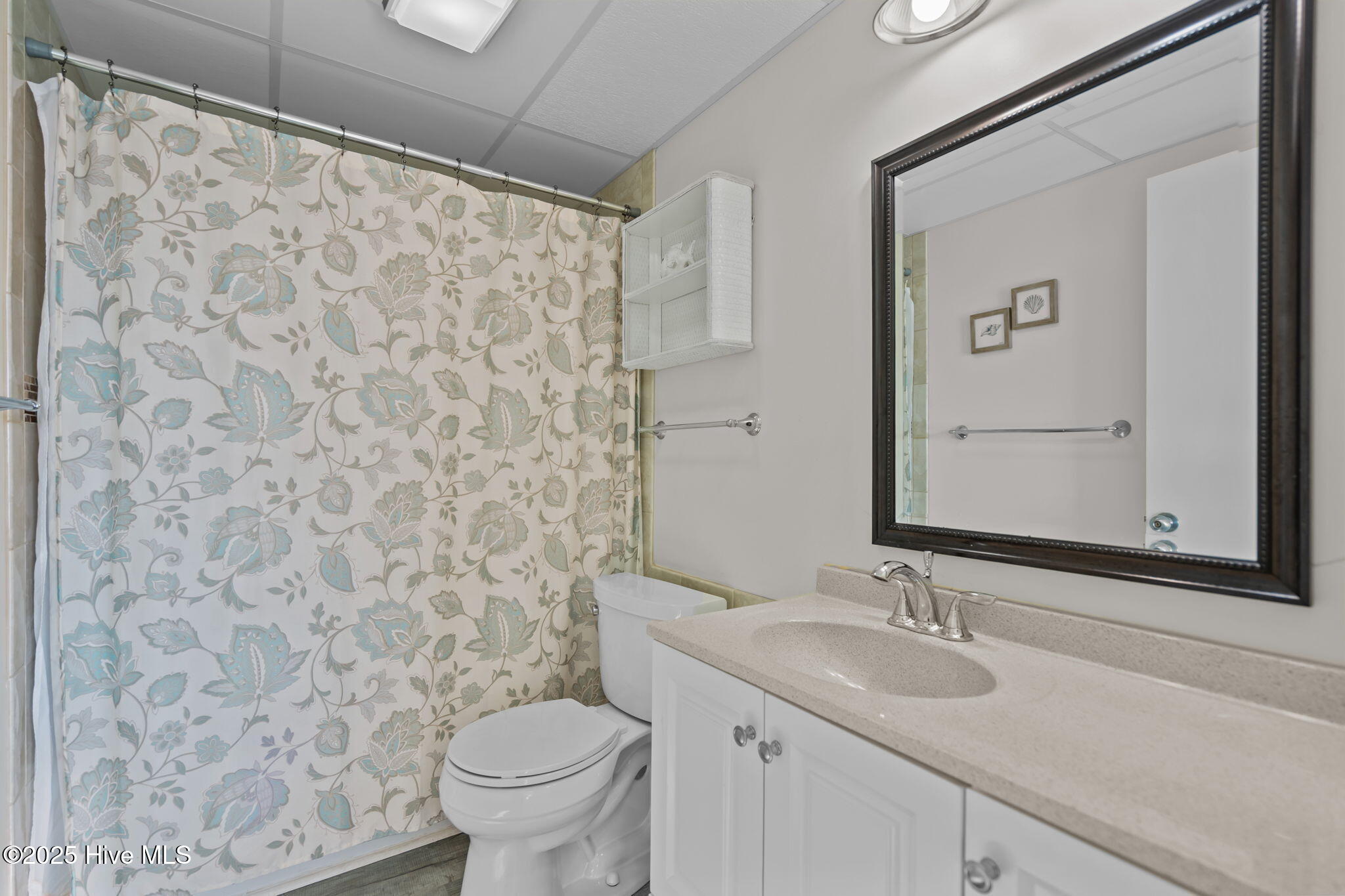 100529086 | Photo 27