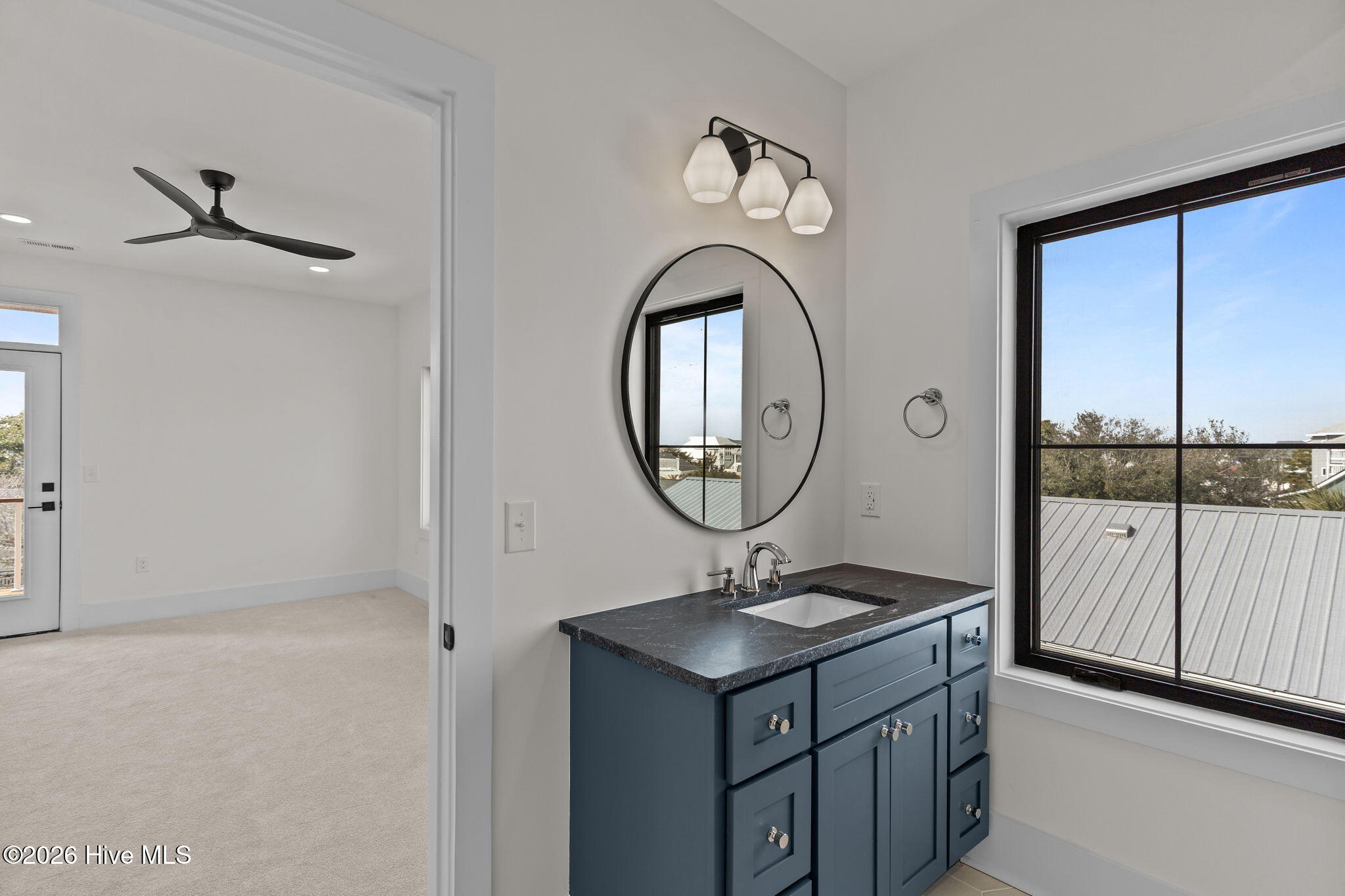 100553287 | Photo 77