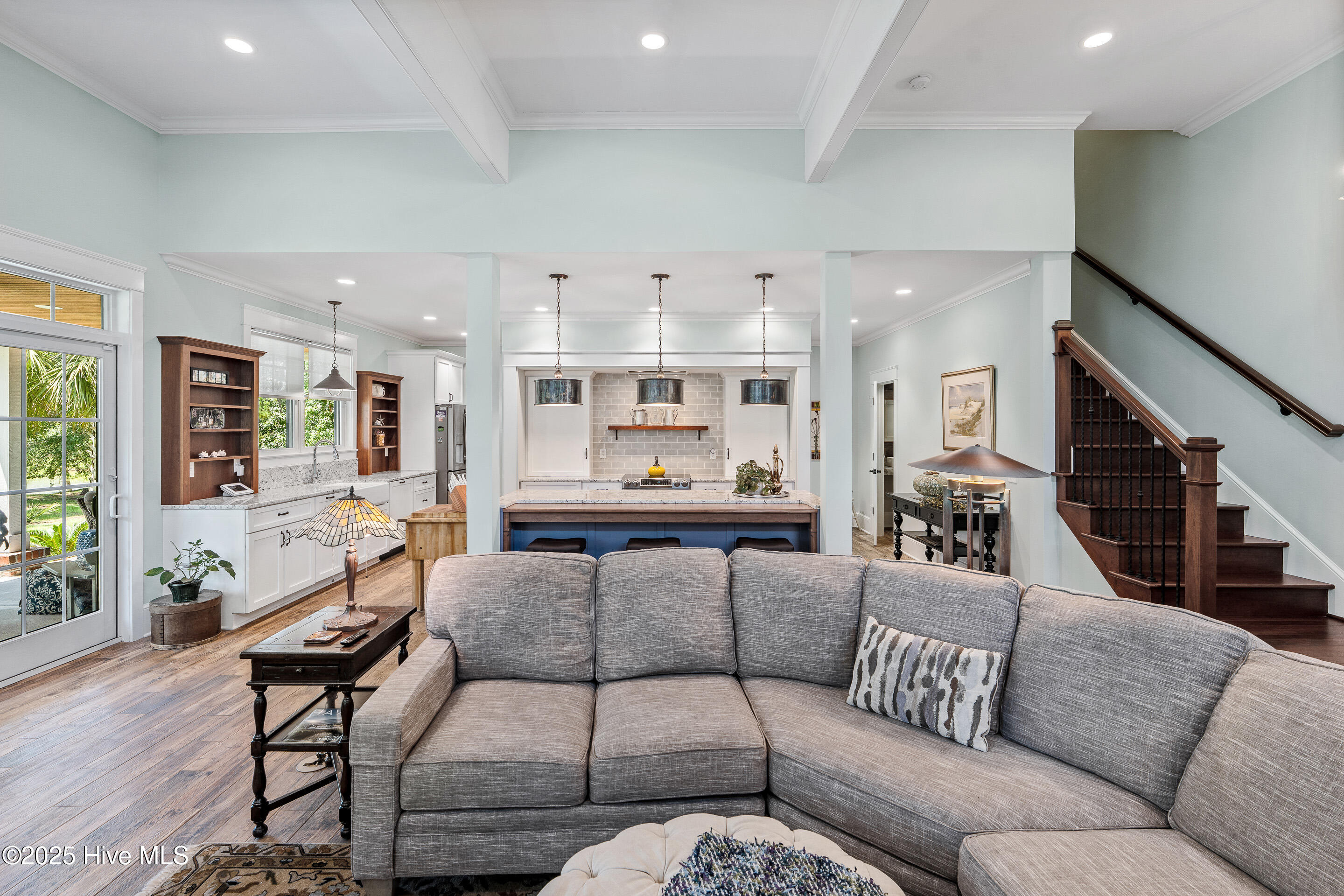 100522220 | Photo 18