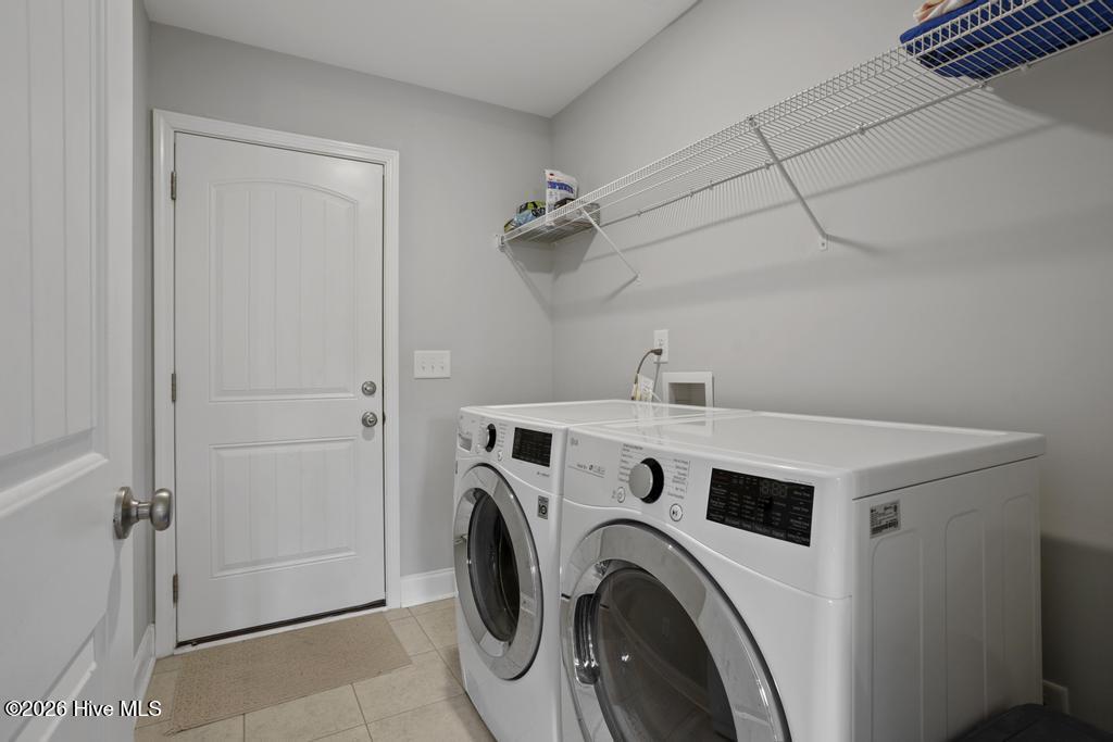 100553850 | Photo 12