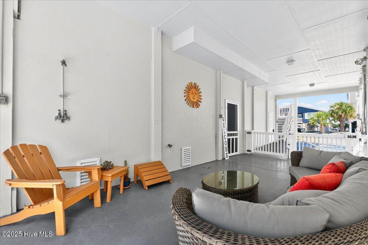 100522295 | Photo 49