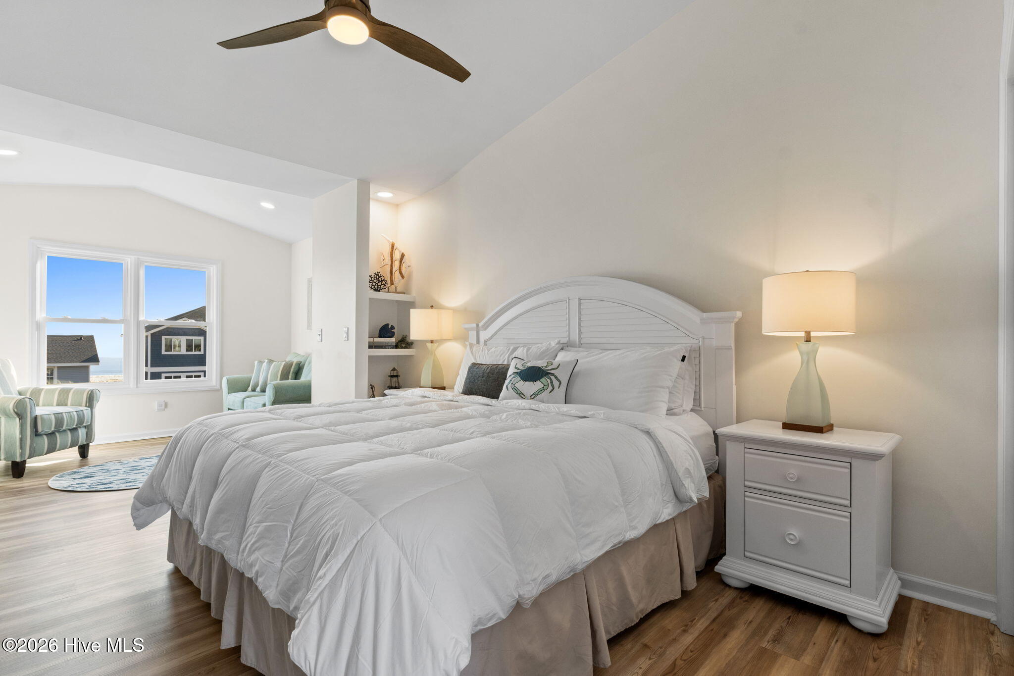 100558886 | Photo 26