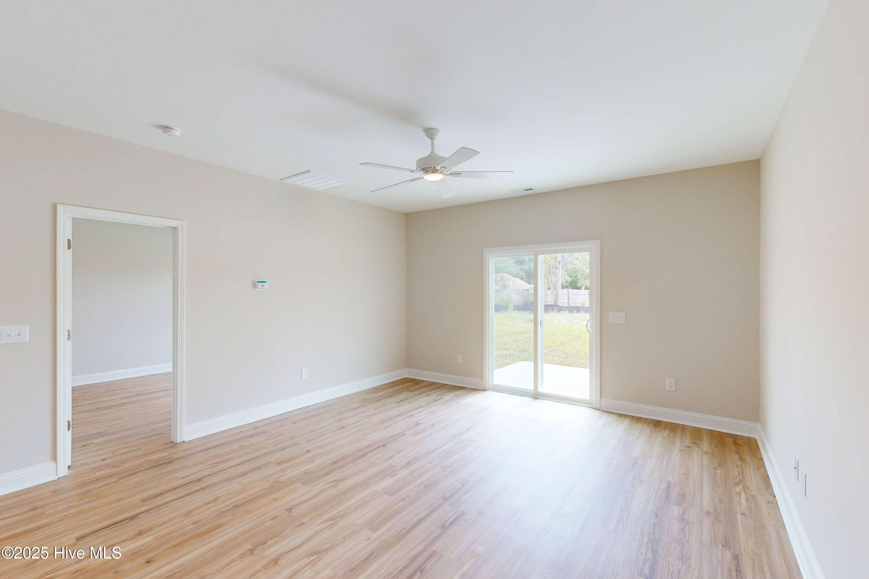 100493013 | Photo 10