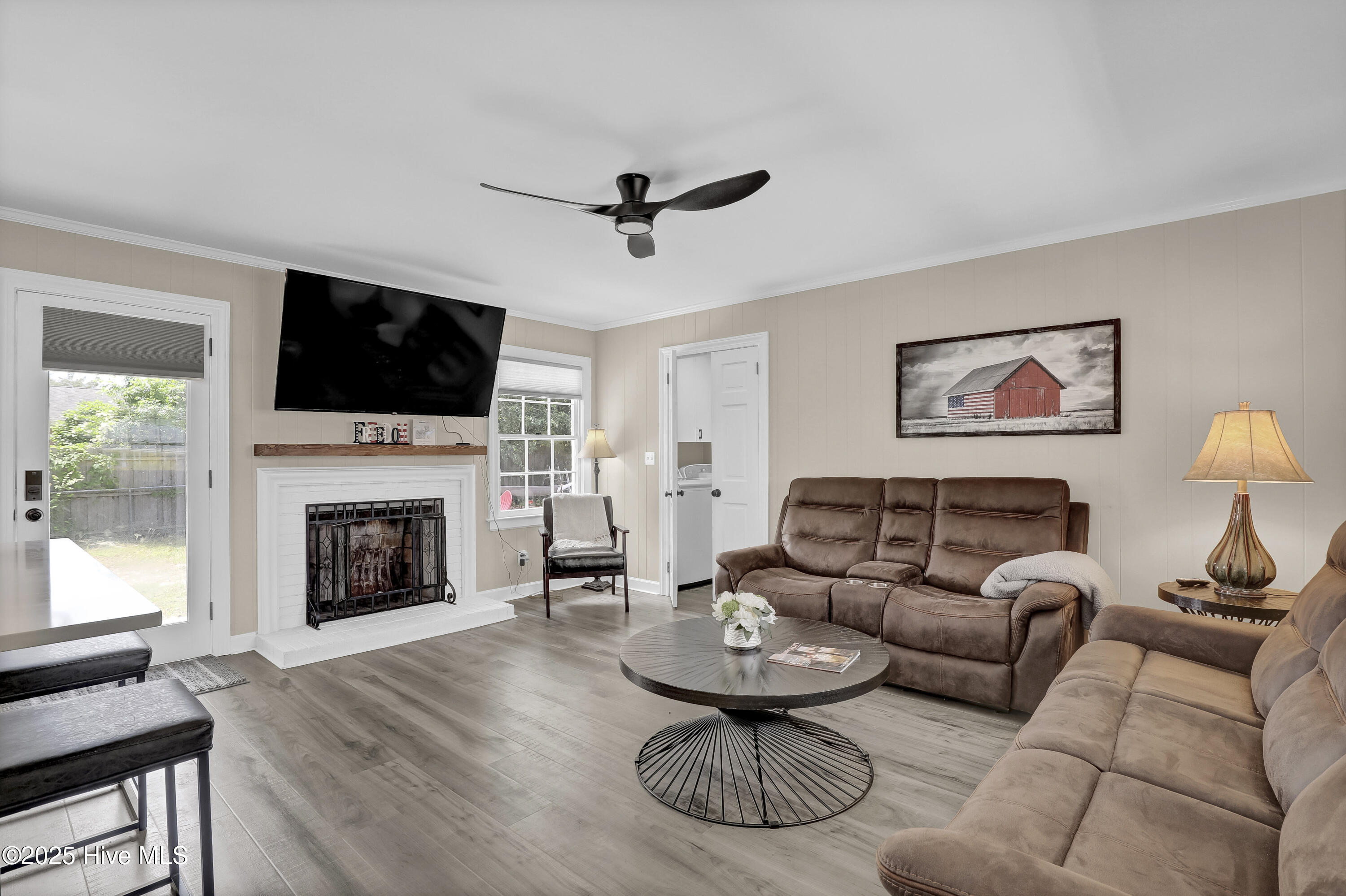 100566321 | Photo 10