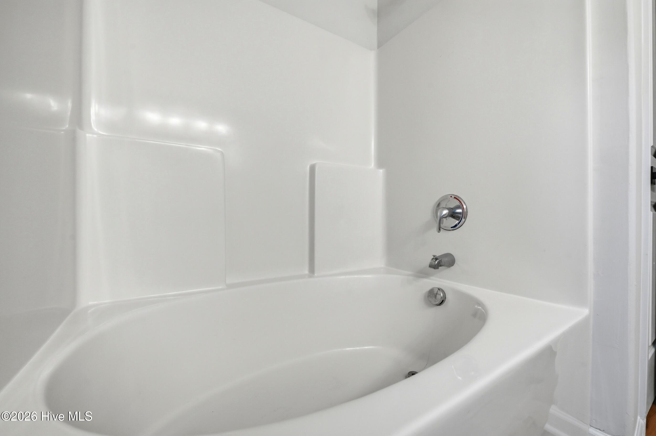 100567216 | Photo 23