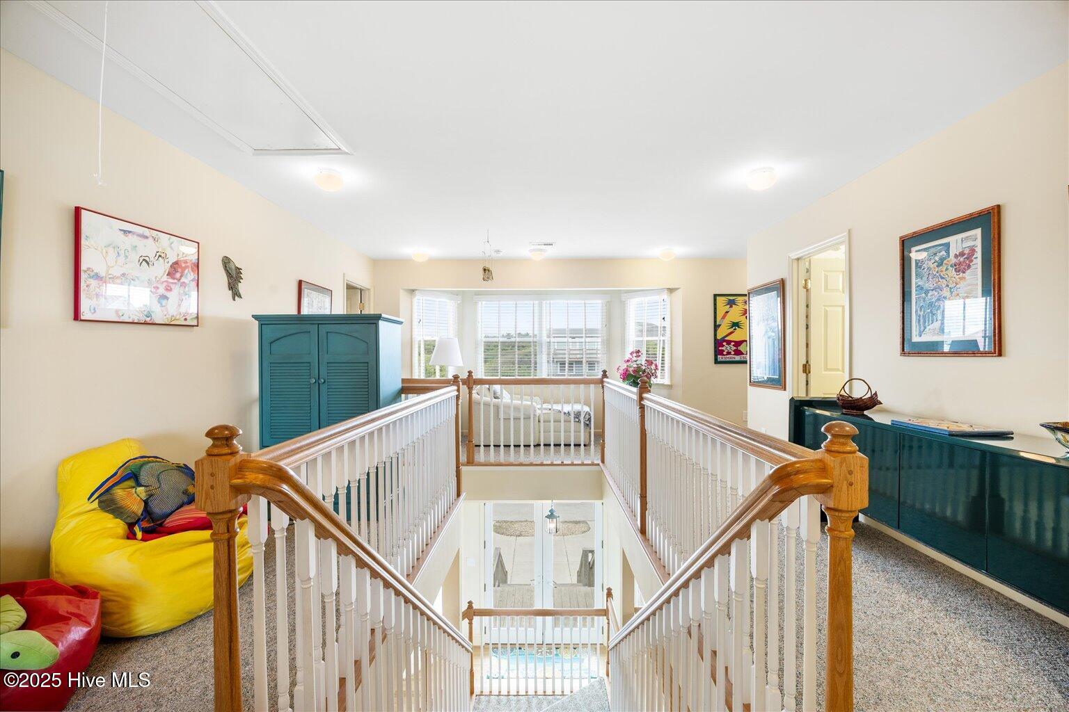 100526123 | Photo 35