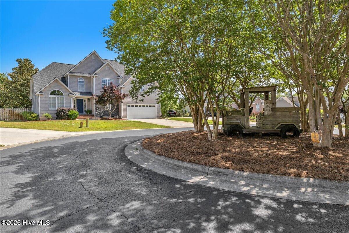 100570302 | Photo 43
