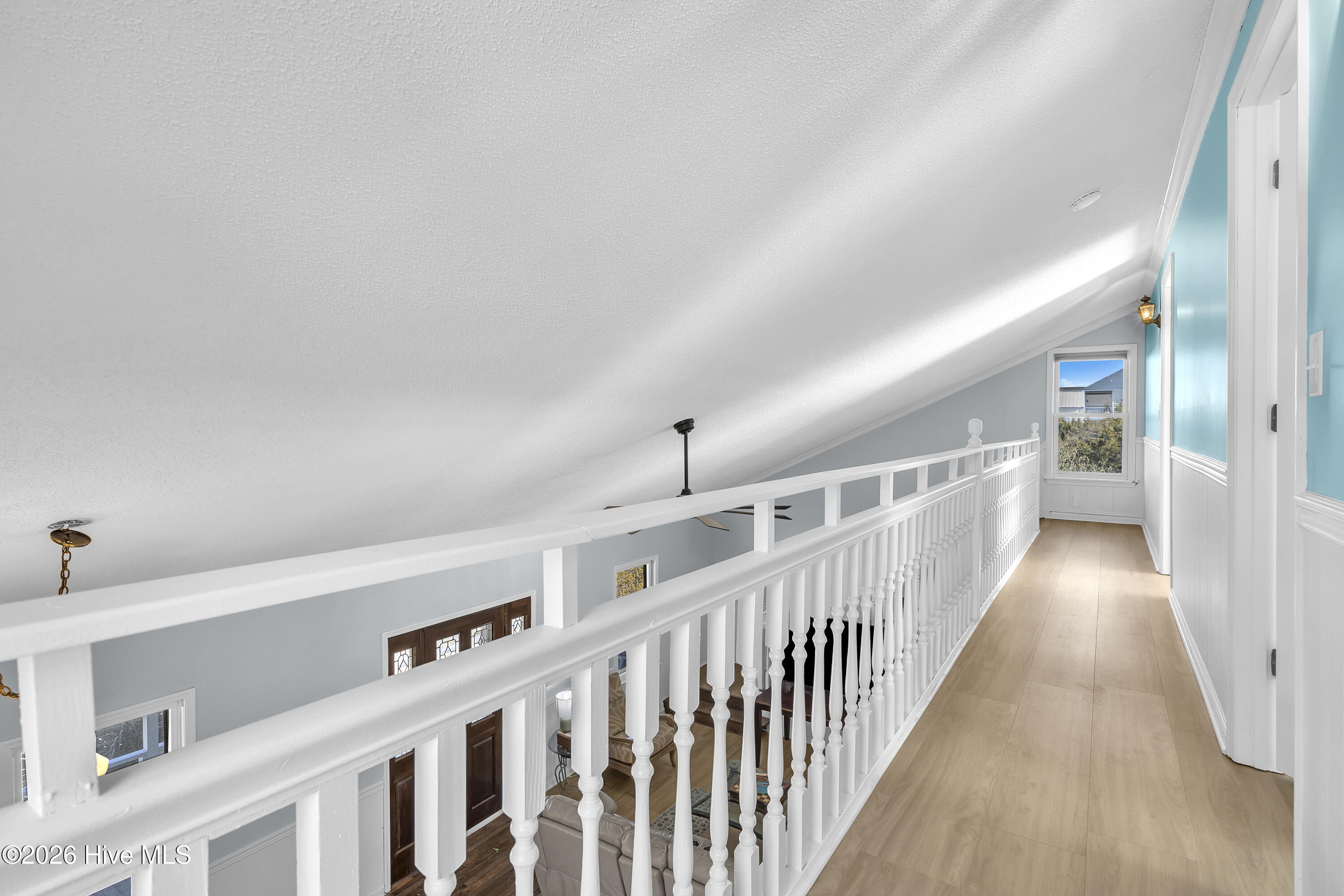 100545585 | Photo 28