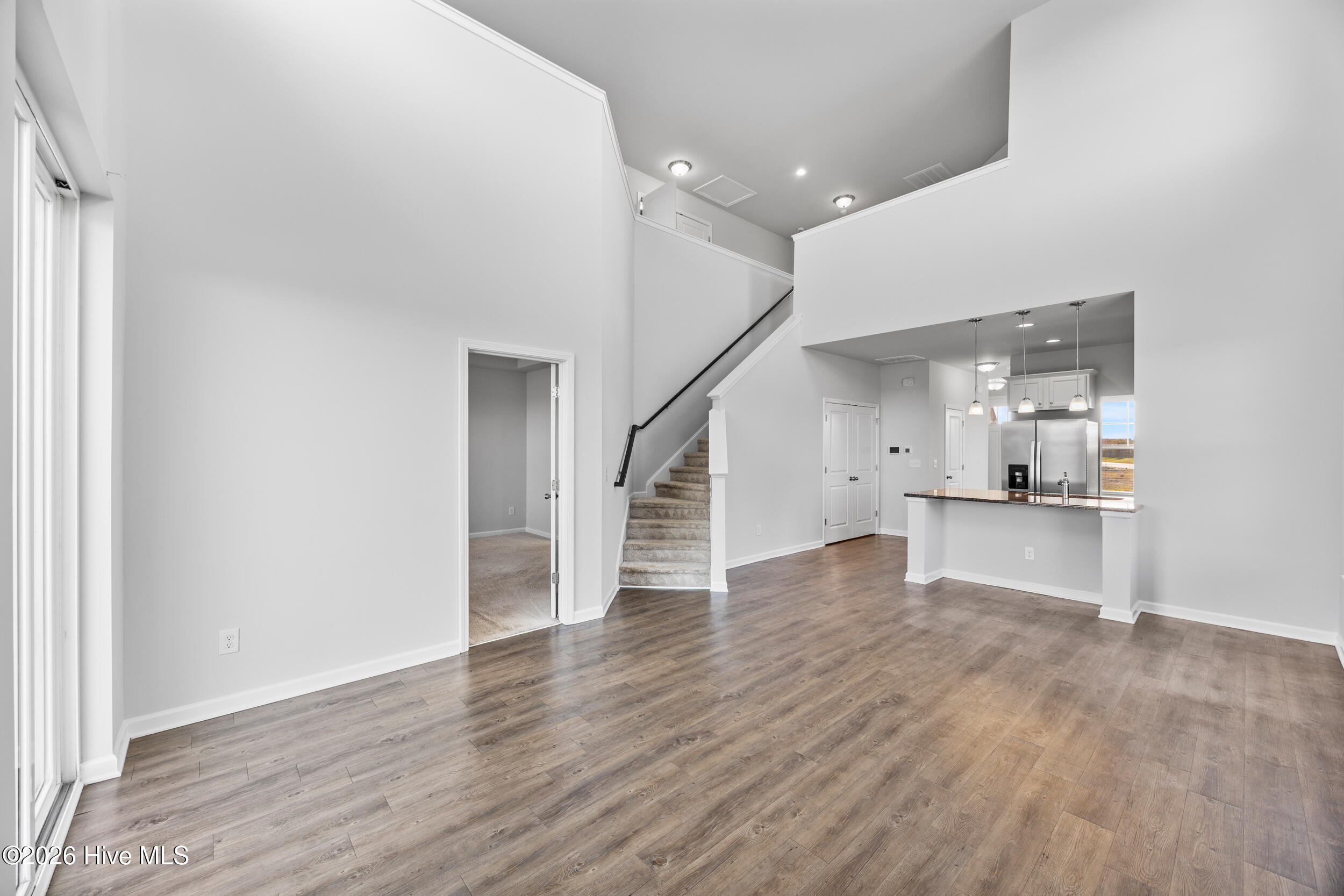 100557487 | Photo 13