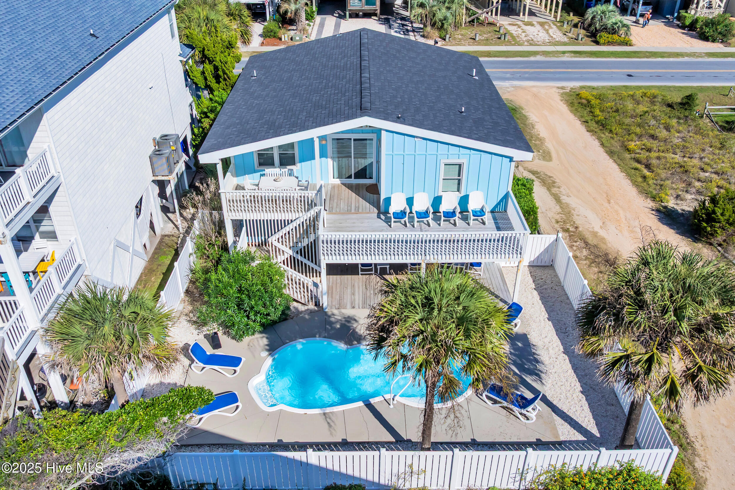 100536286 | Photo 59