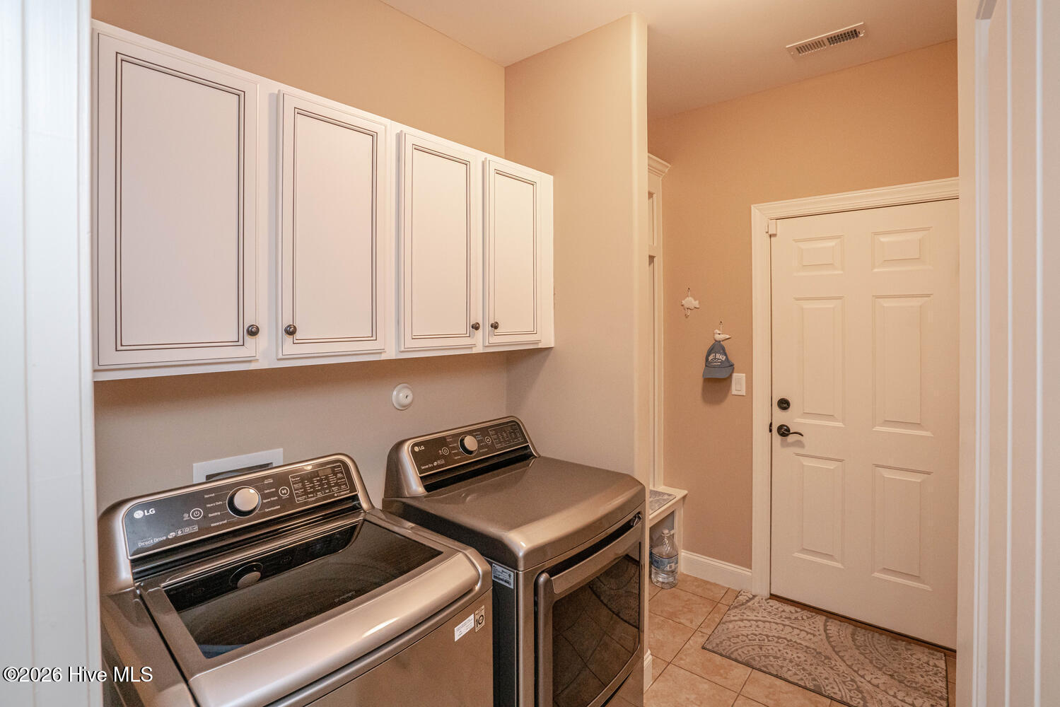 100552025 | Photo 57