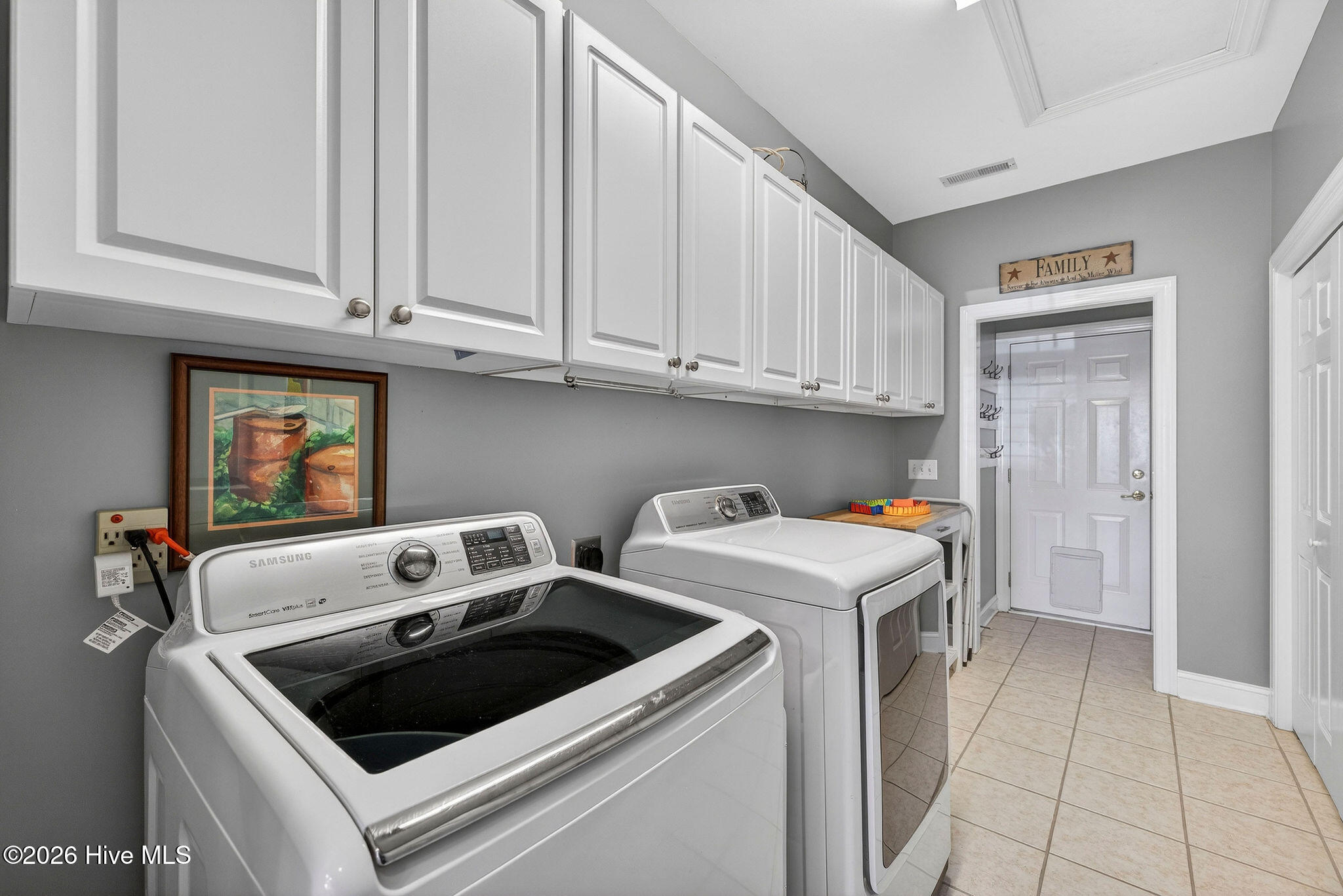 100565729 | Photo 37