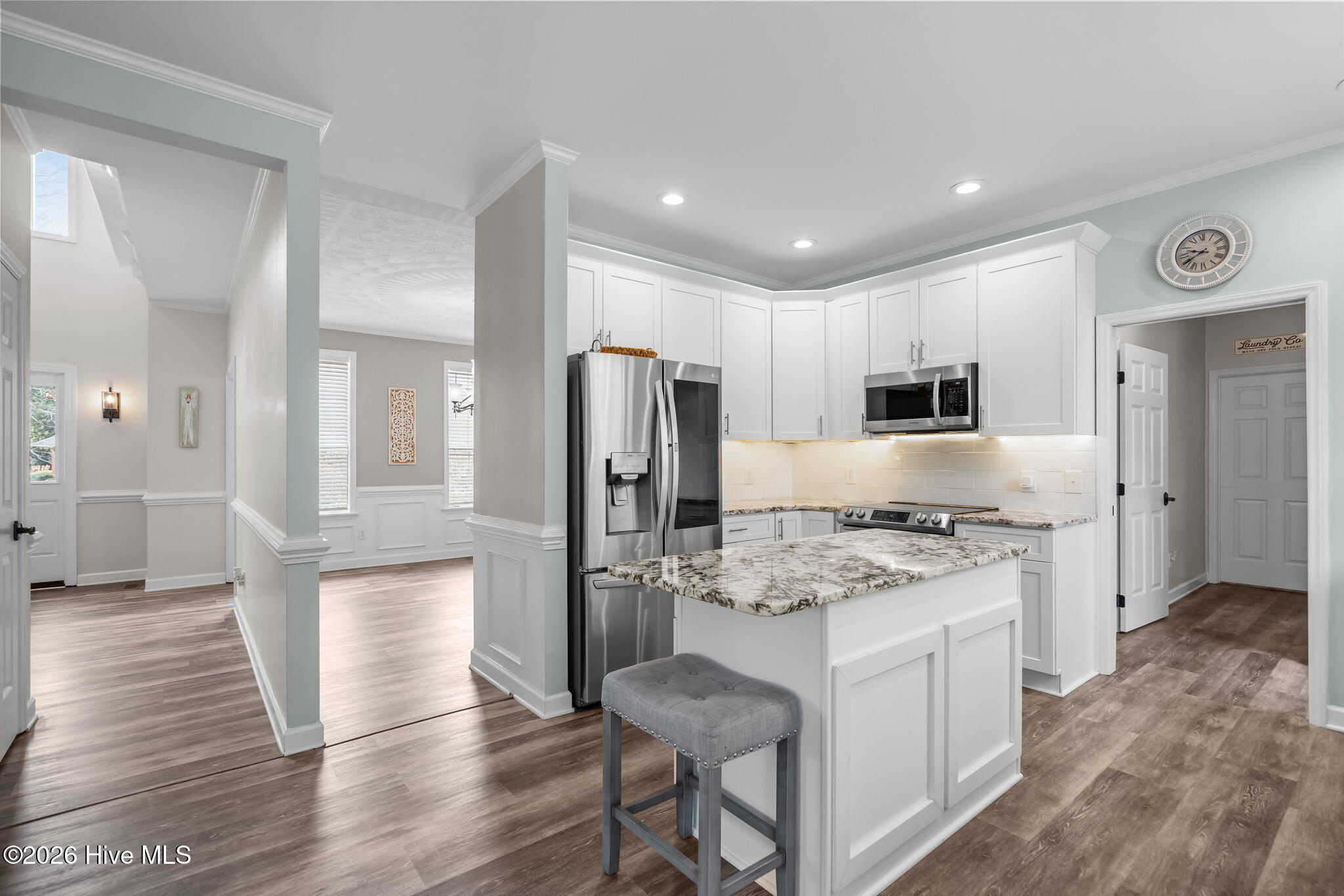 100548092 | Photo 12