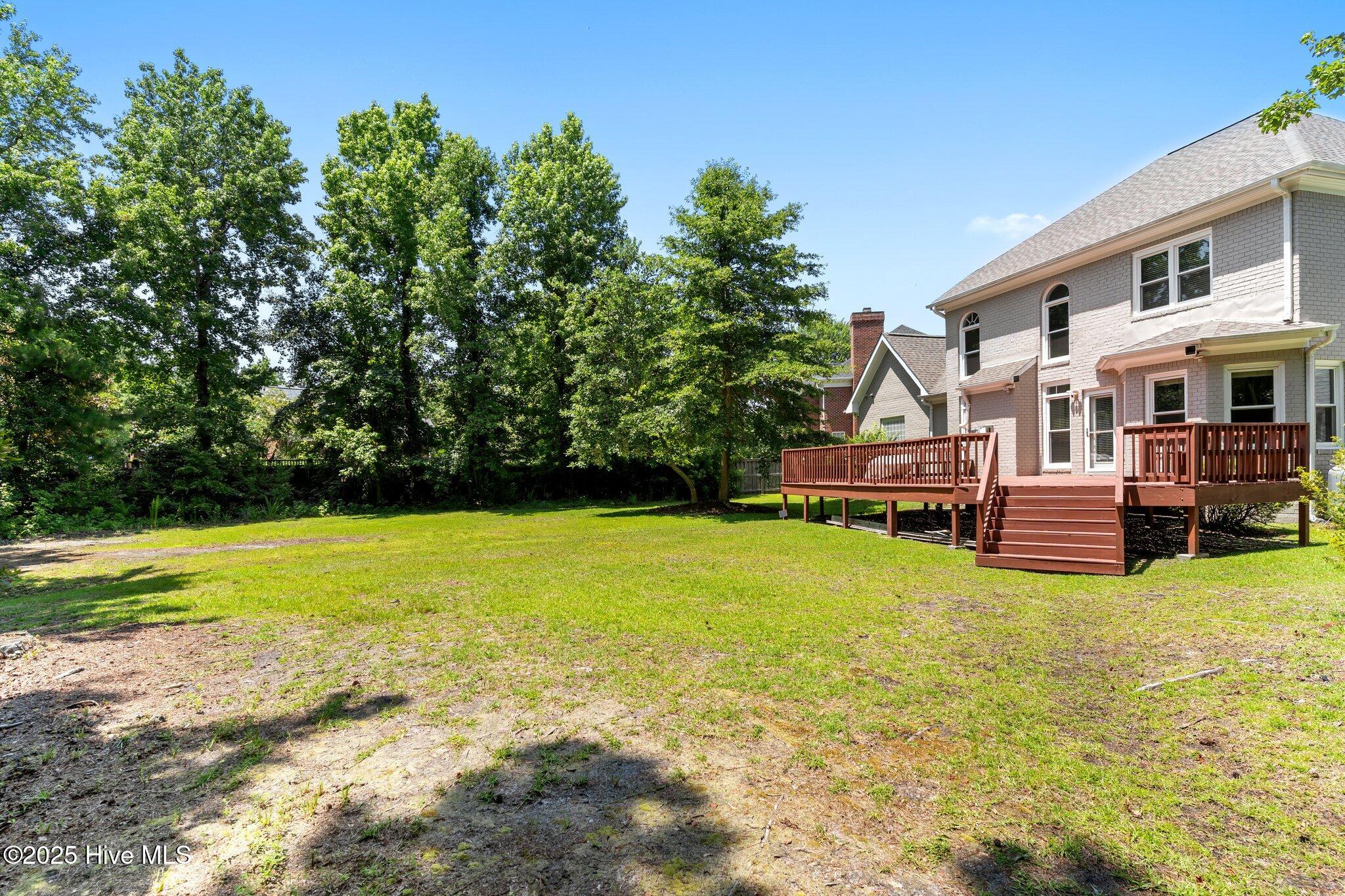 100549329 | Photo 43