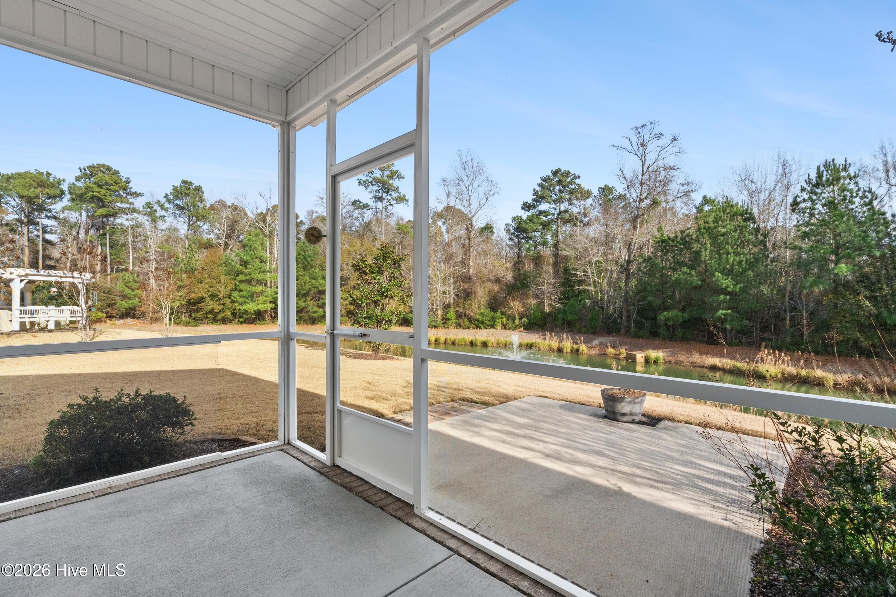 100547652 | Photo 53