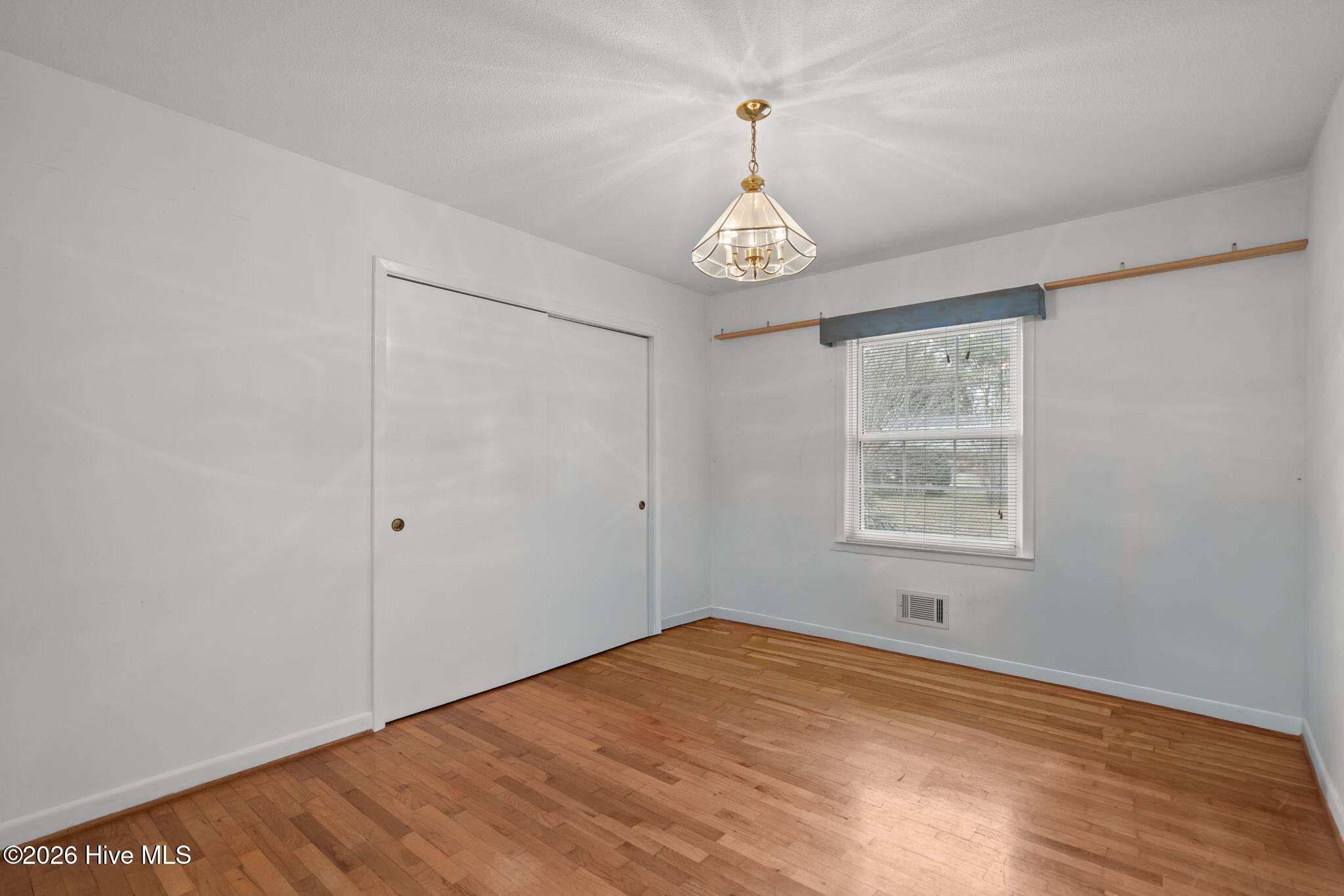 100551462 | Photo 34