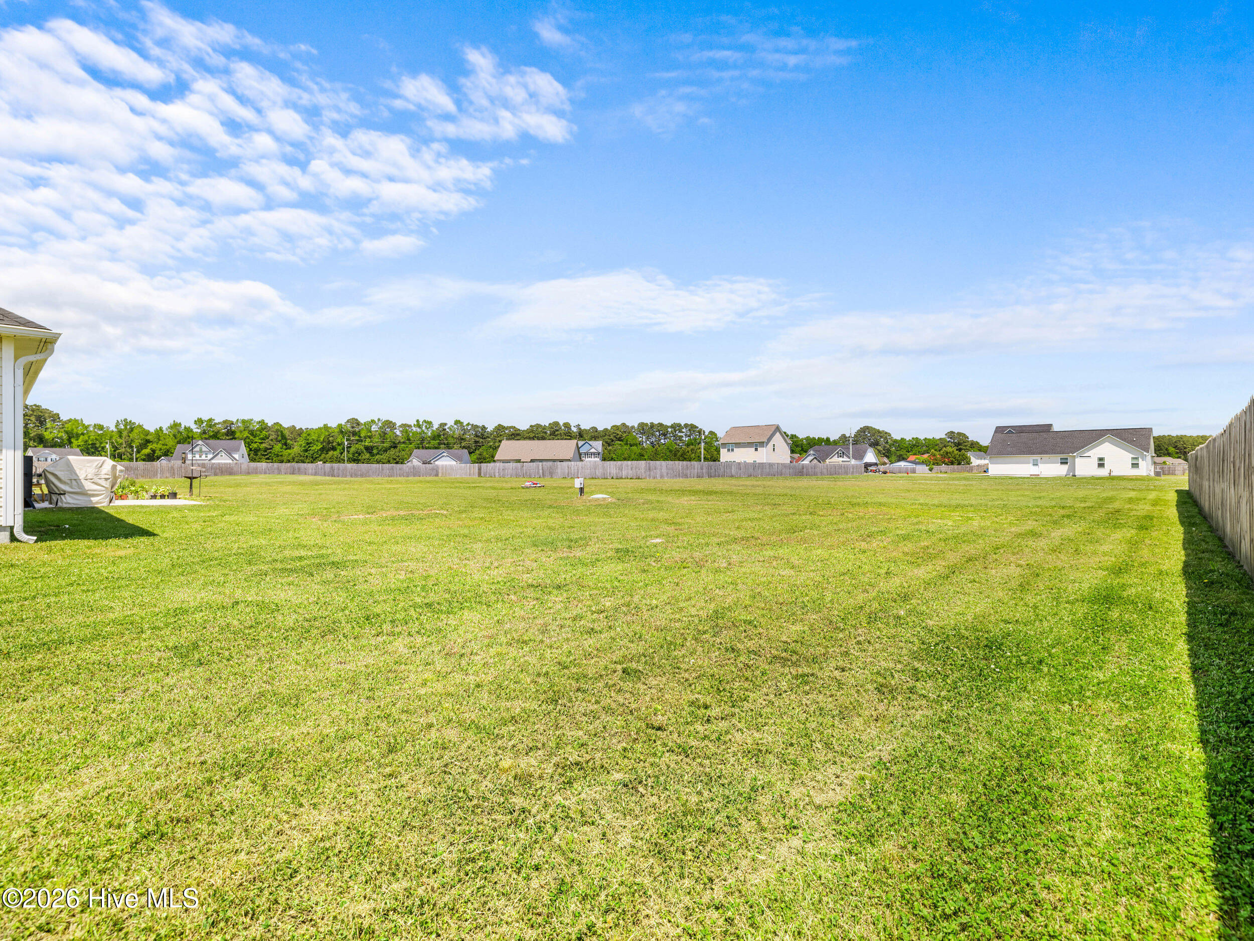 100569588 | Photo 38