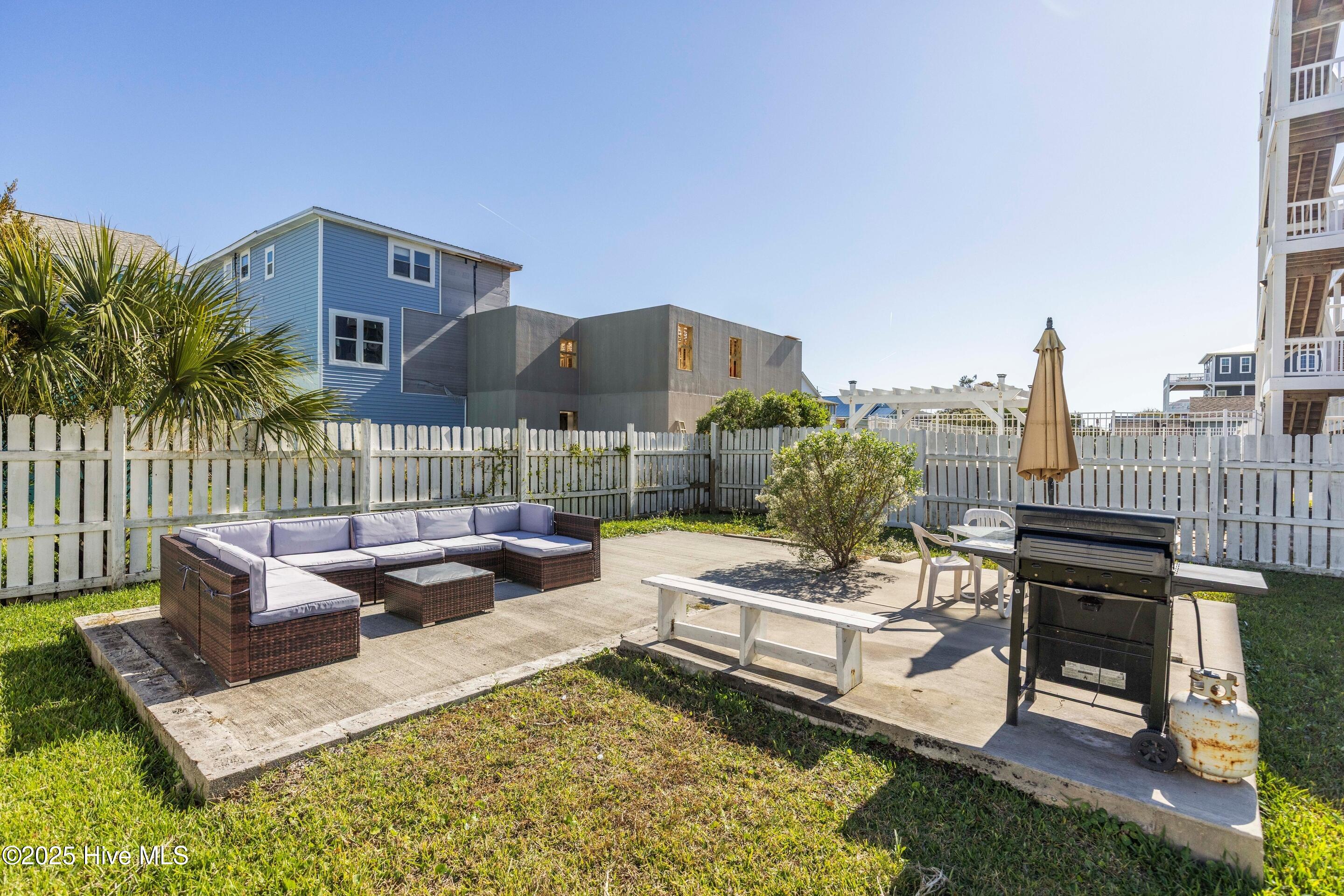 100567427 | Photo 45