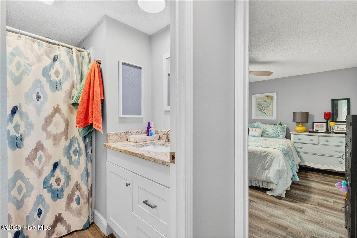 100543222 | Photo 29