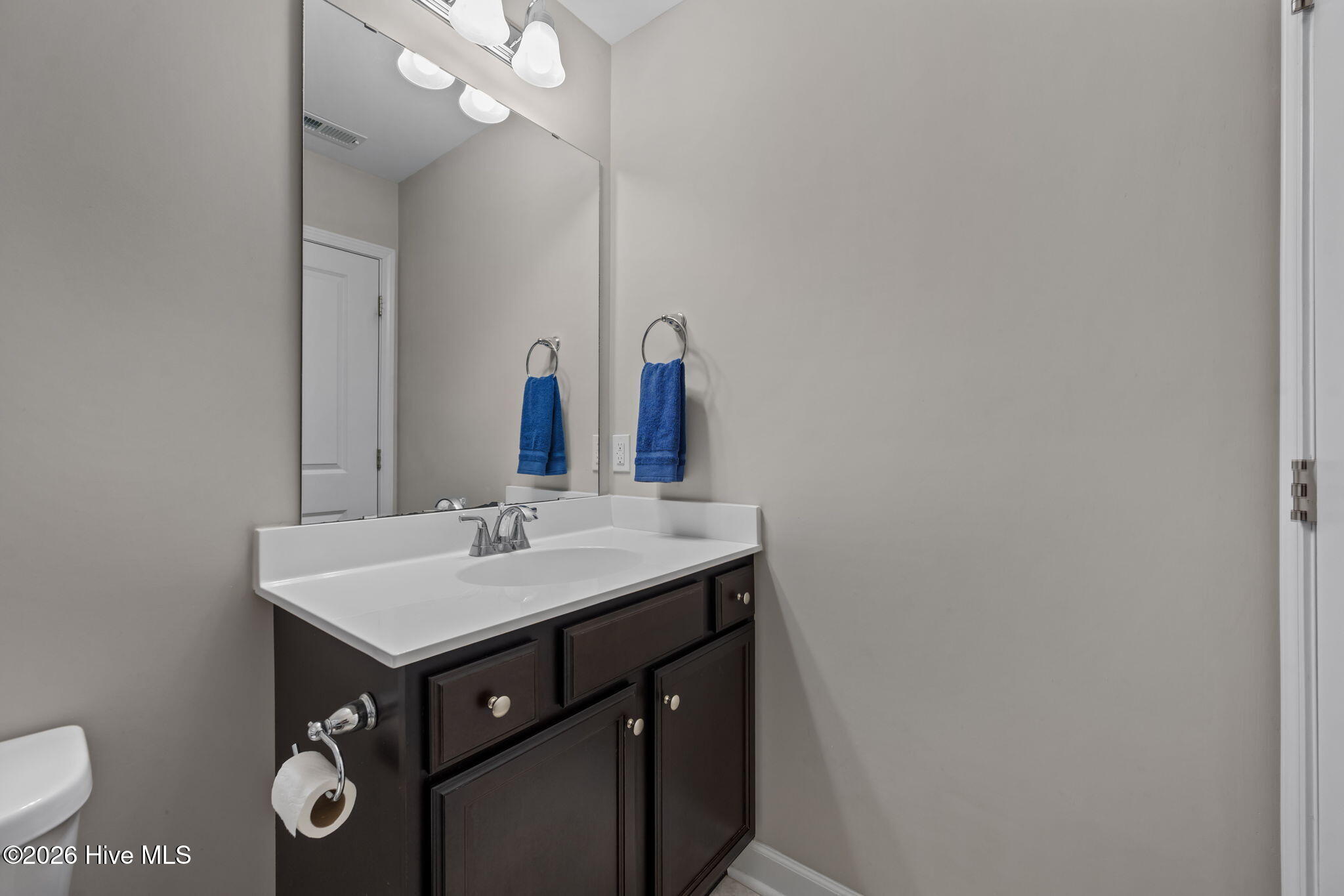 100548485 | Photo 28