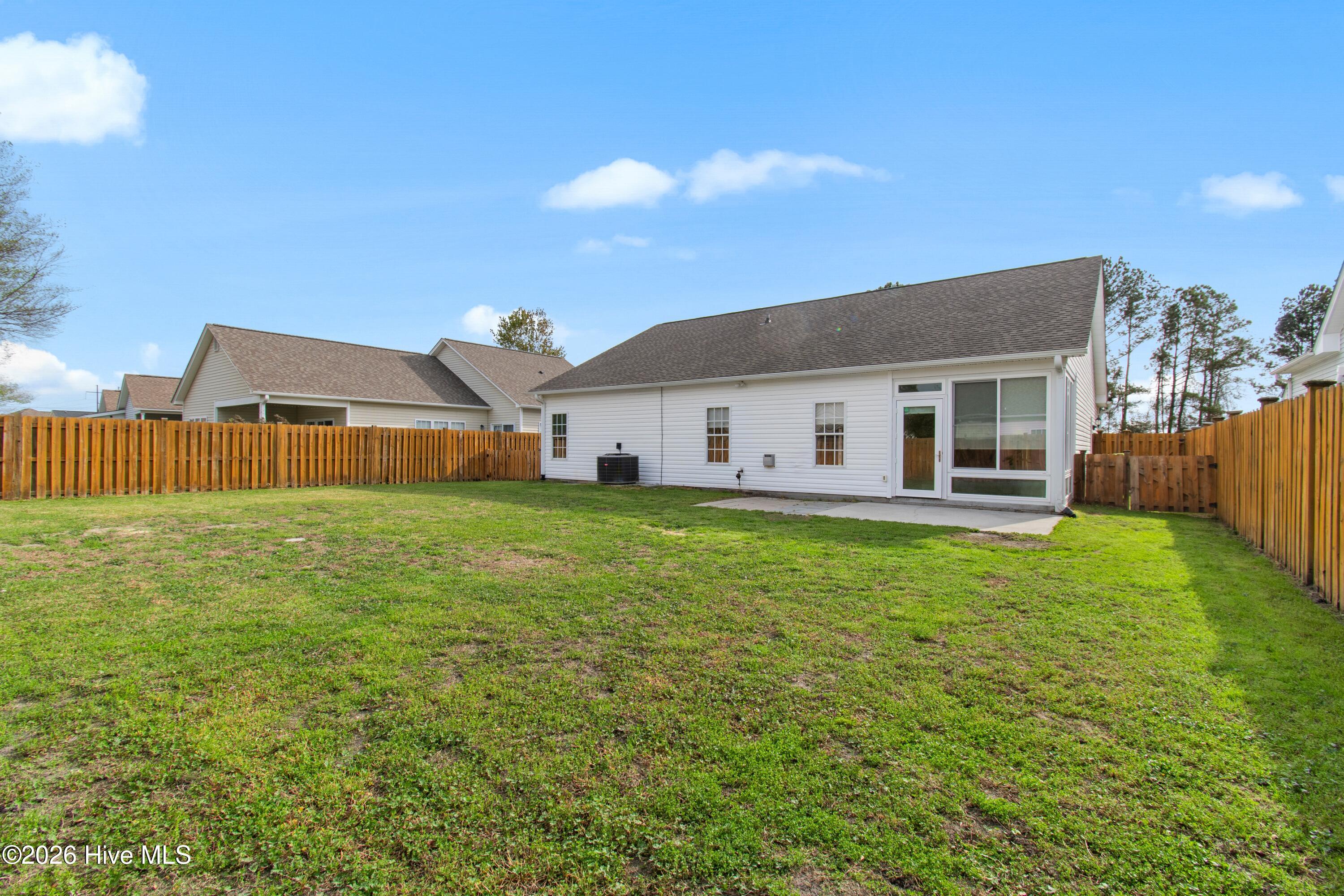 100562545 | Photo 41