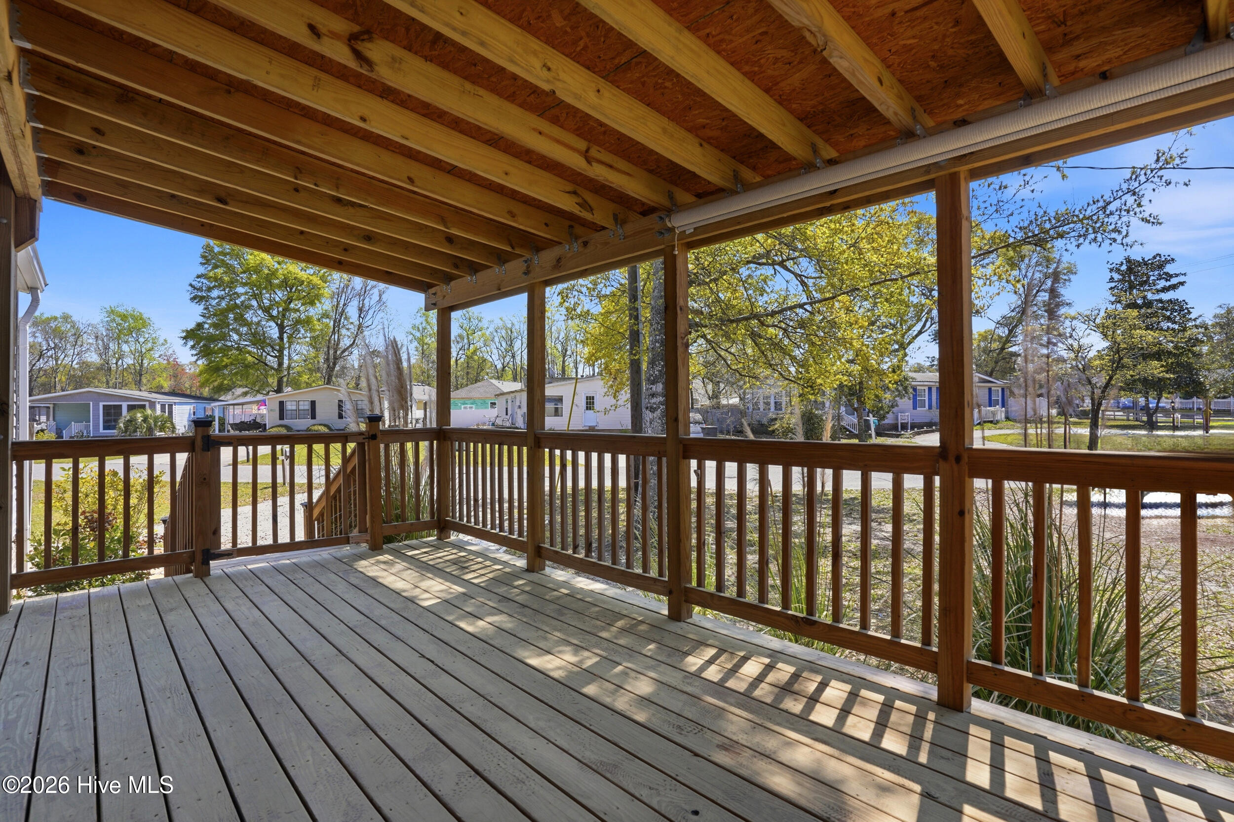 100564185 | Photo 25