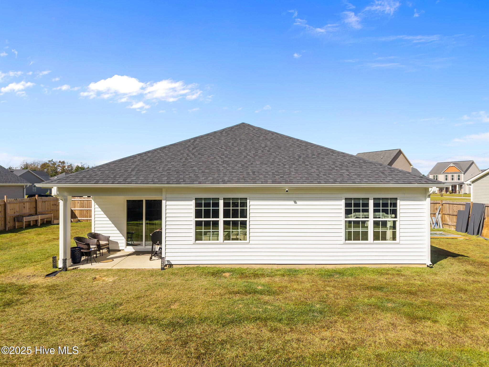 100533159 | Photo 11