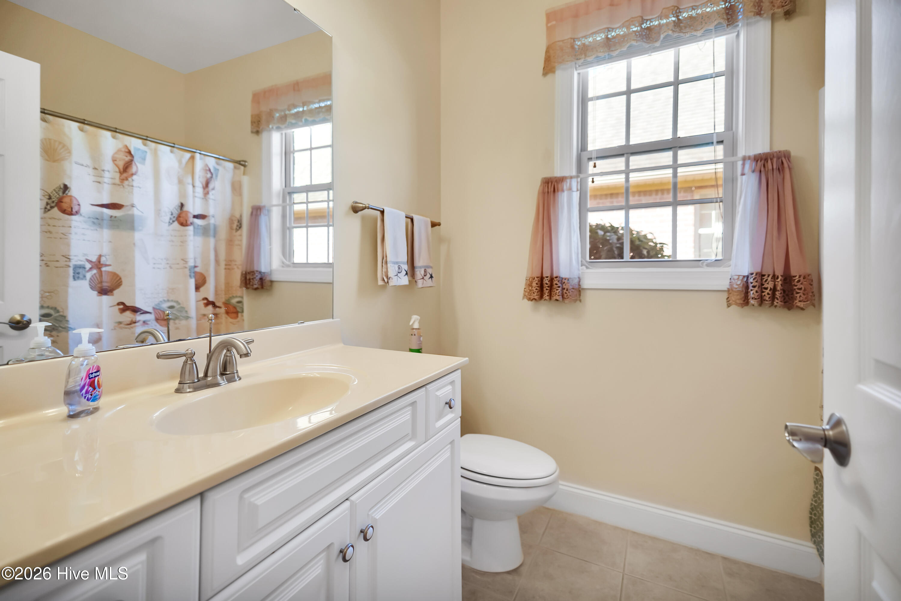 100547997 | Photo 21