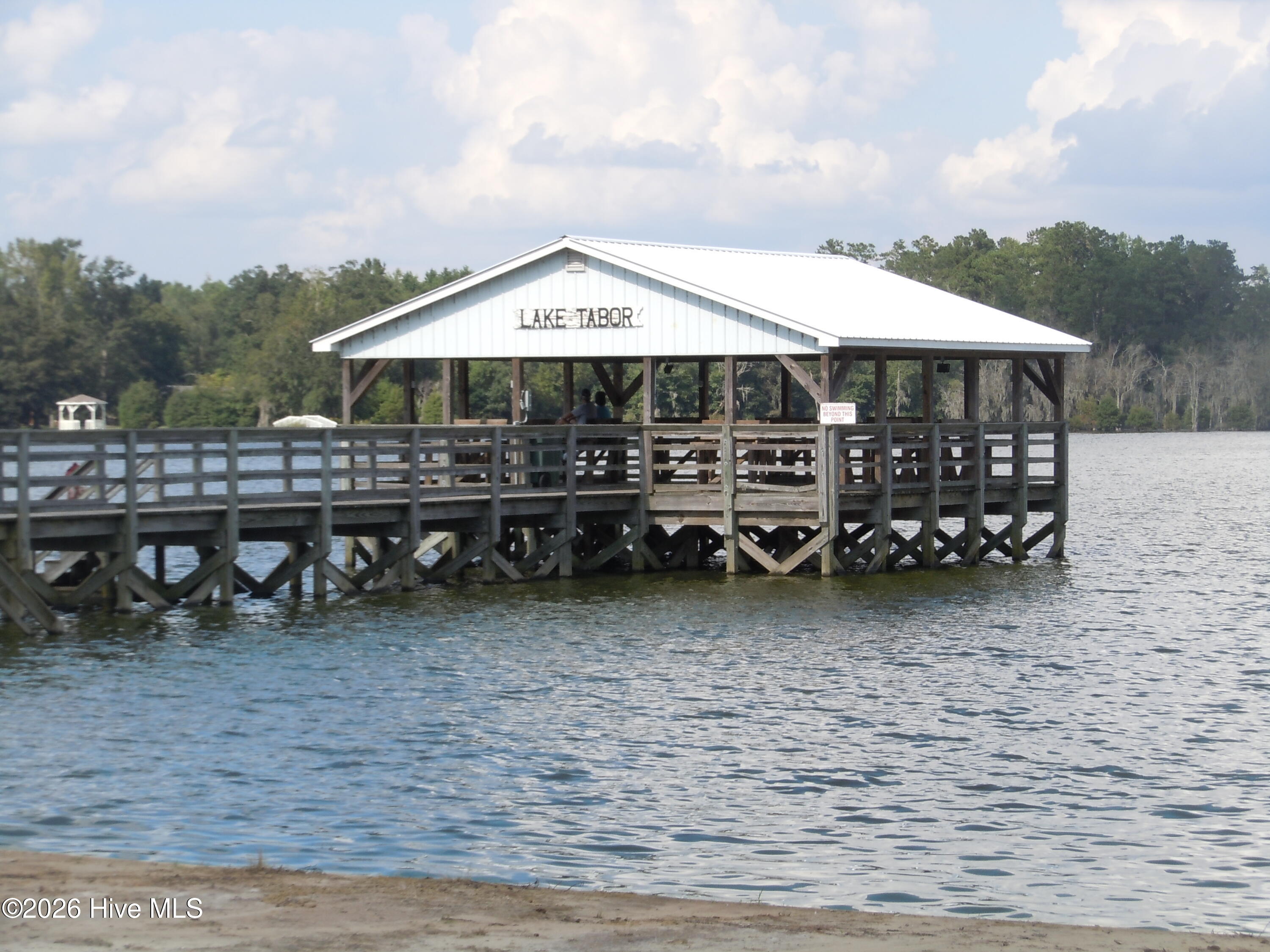 100553608 | Photo 41