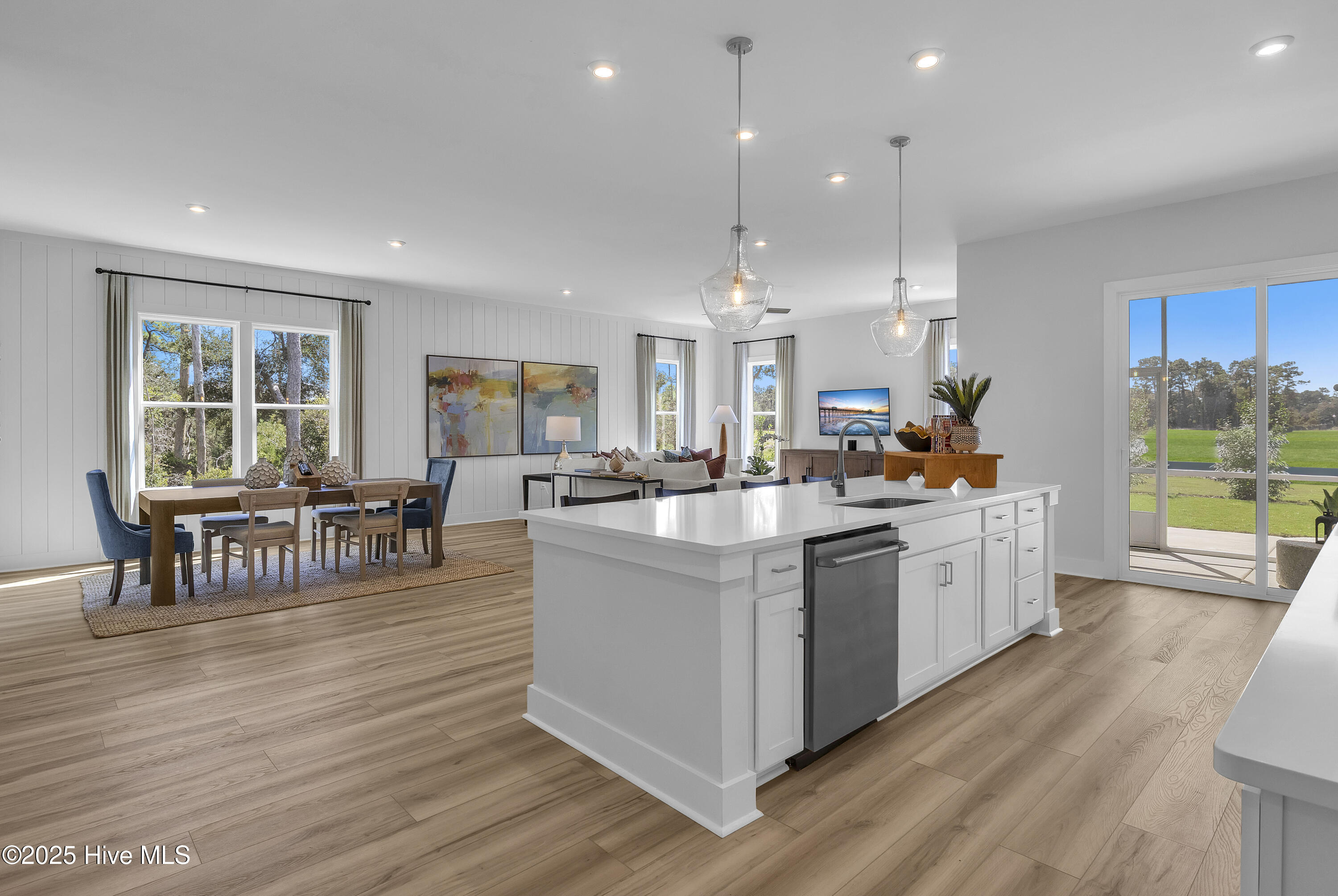 258 Sand Dollar Lane, Southport, NC 28461 – photo 20: Kitchen/Dining