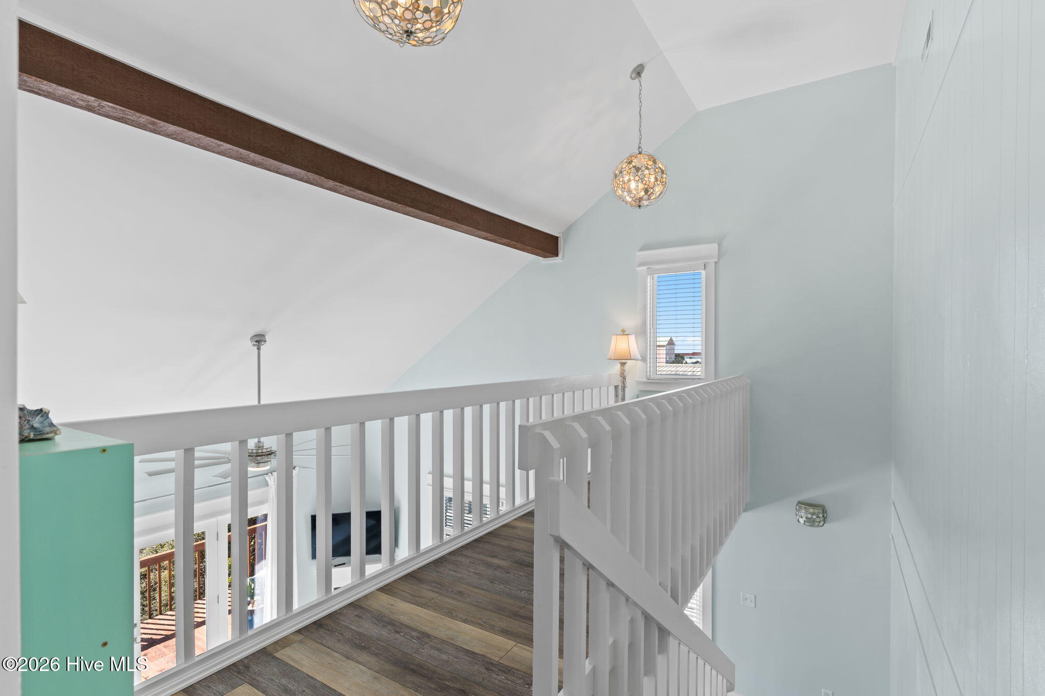 100556597 | Photo 24