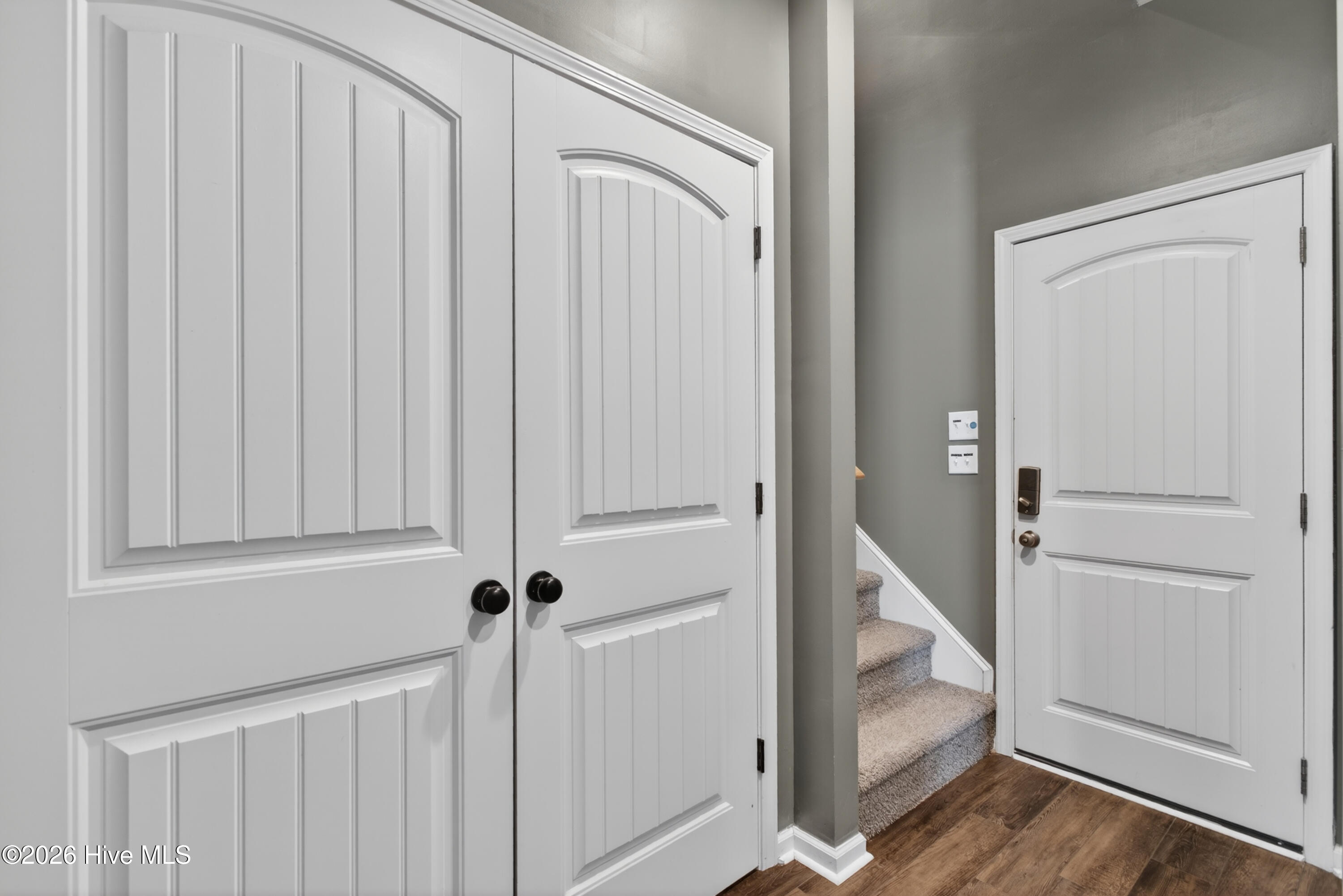 100566078 | Photo 23