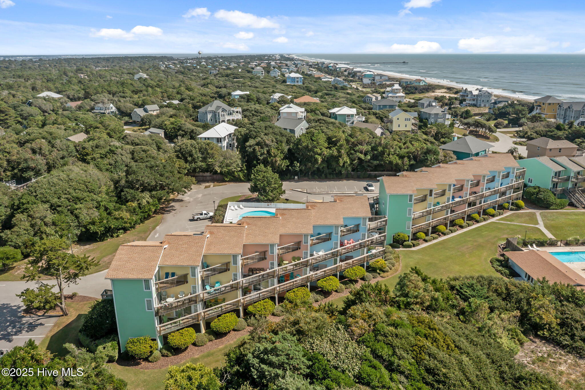 100534121 | Photo 41