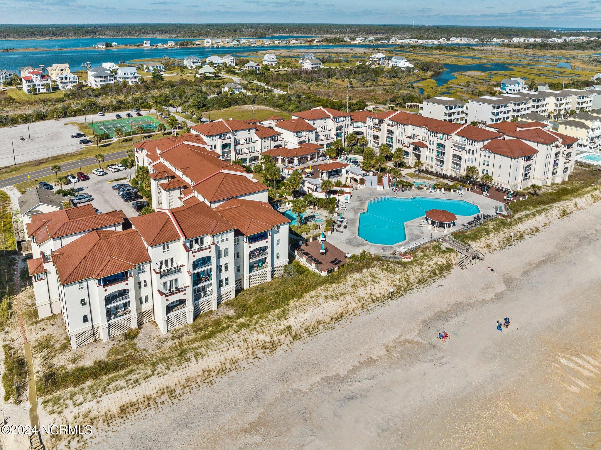 100461796 | Photo 40