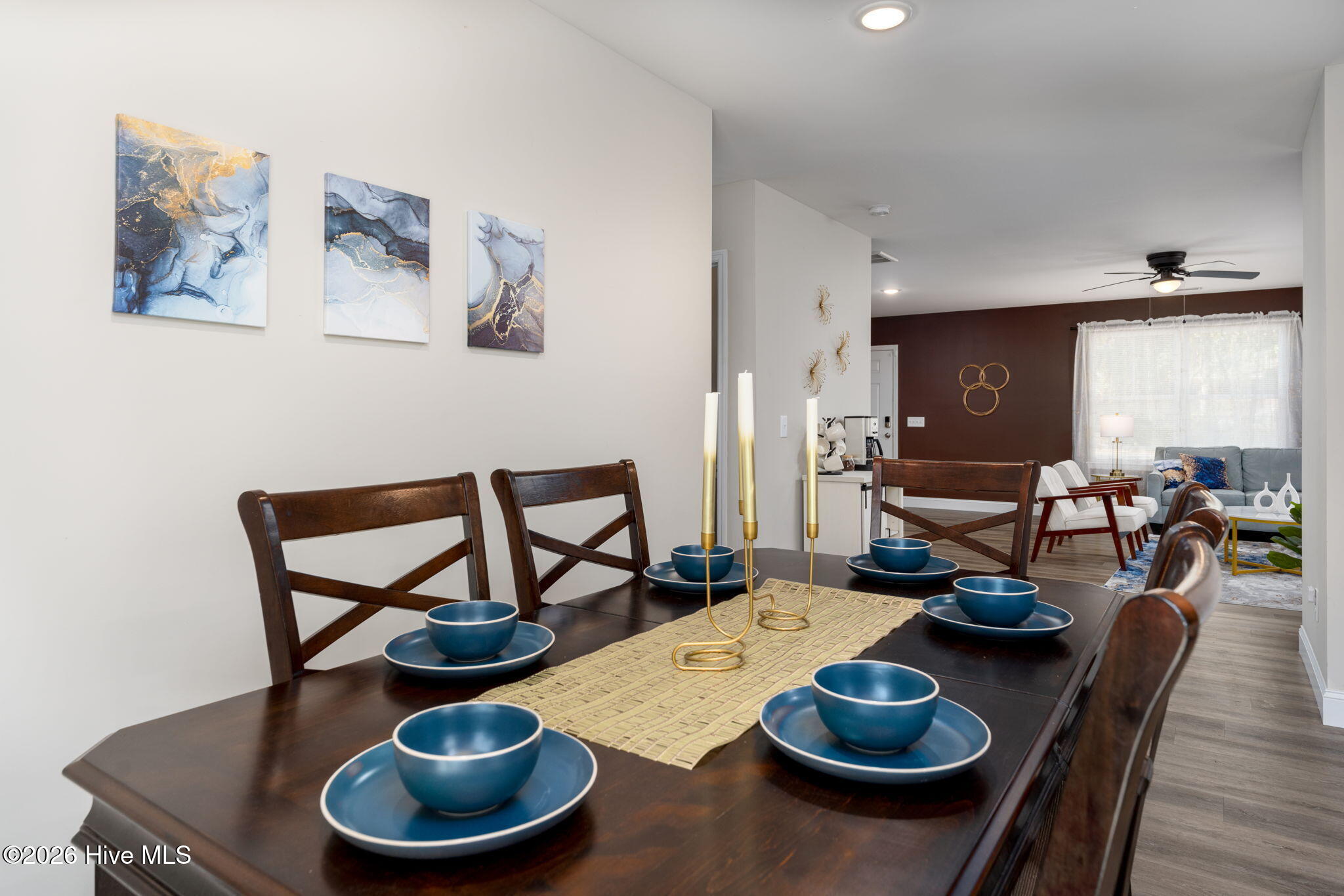 100559438 | Photo 14