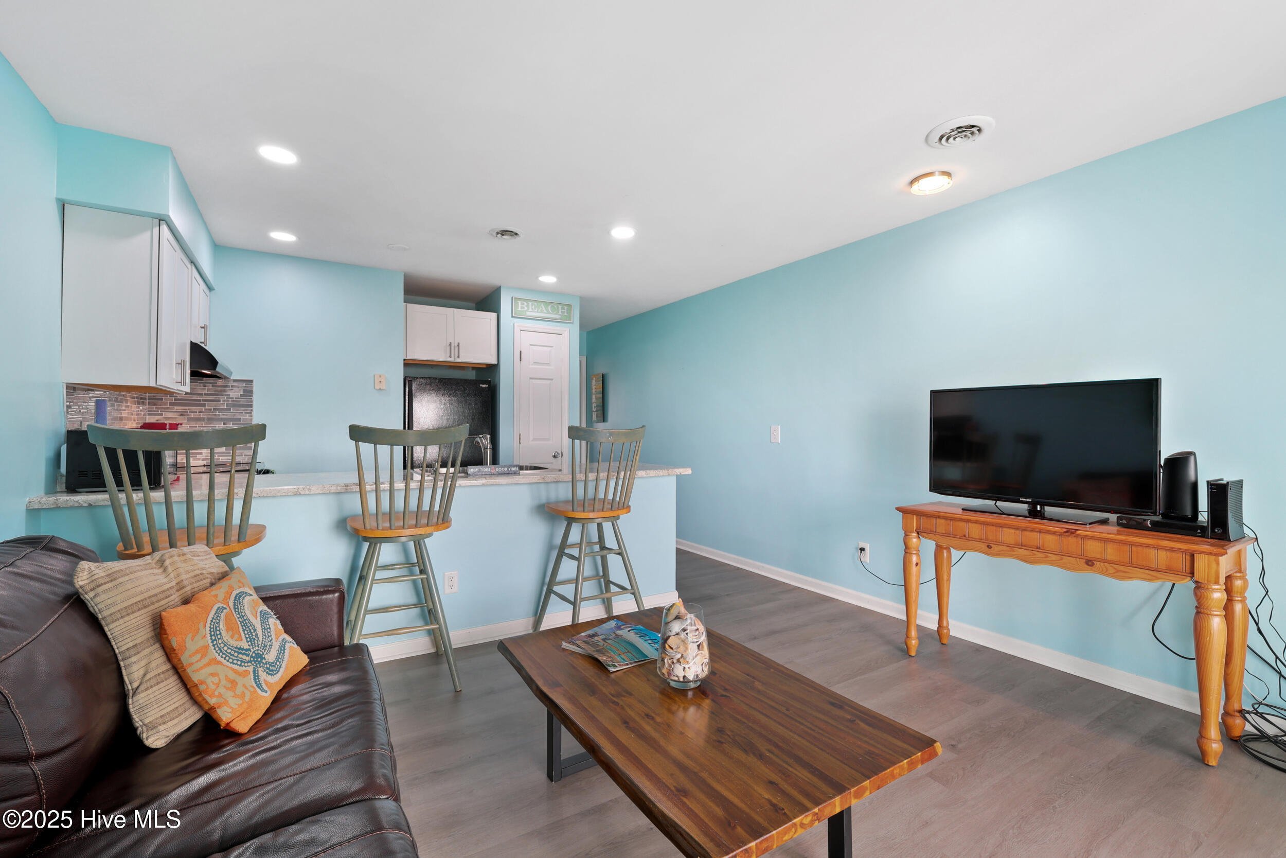 100534388 | Photo 13